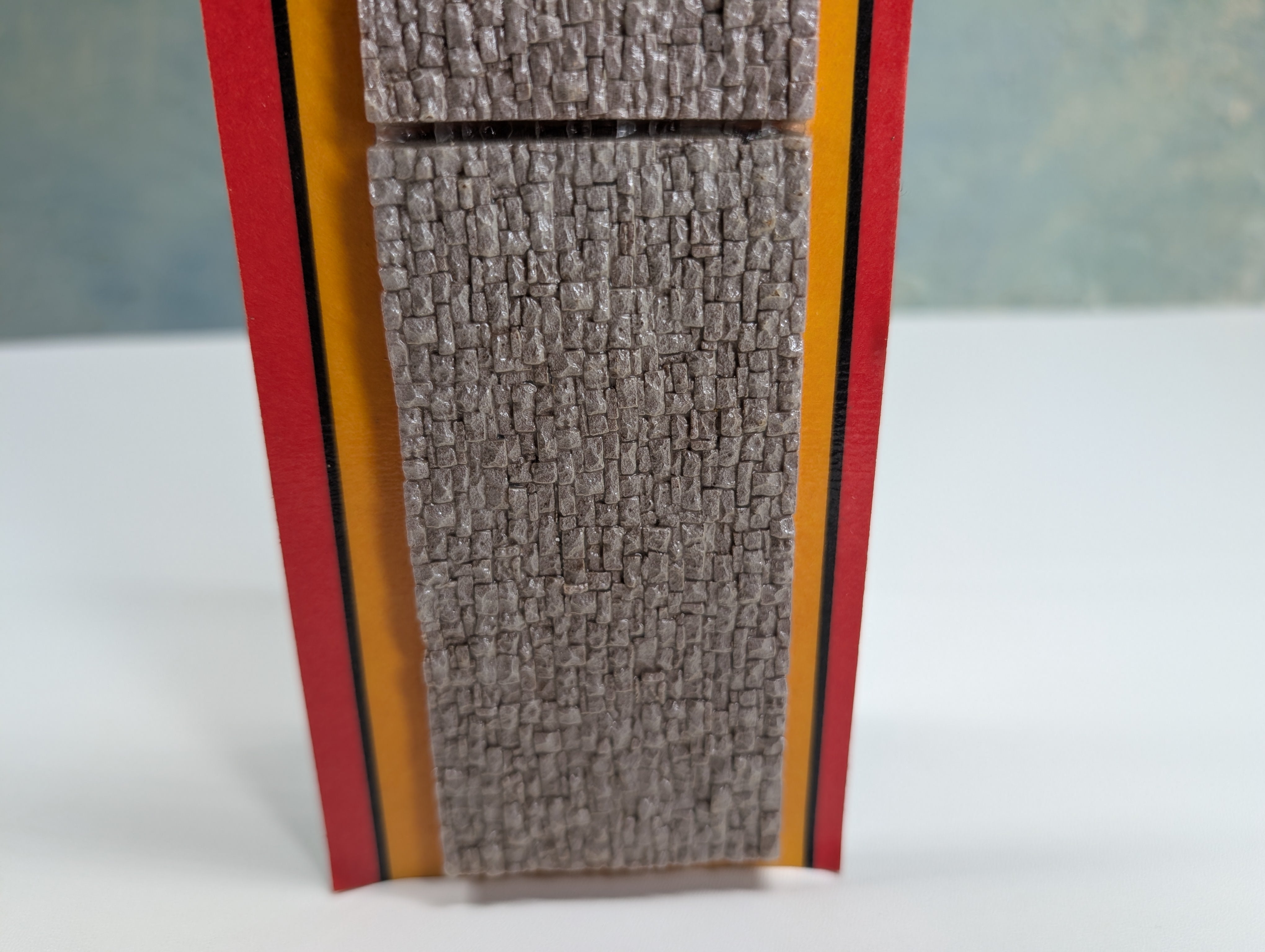 Chooch Enterprises Inc 9581 N Scale Stone Retaining Wall