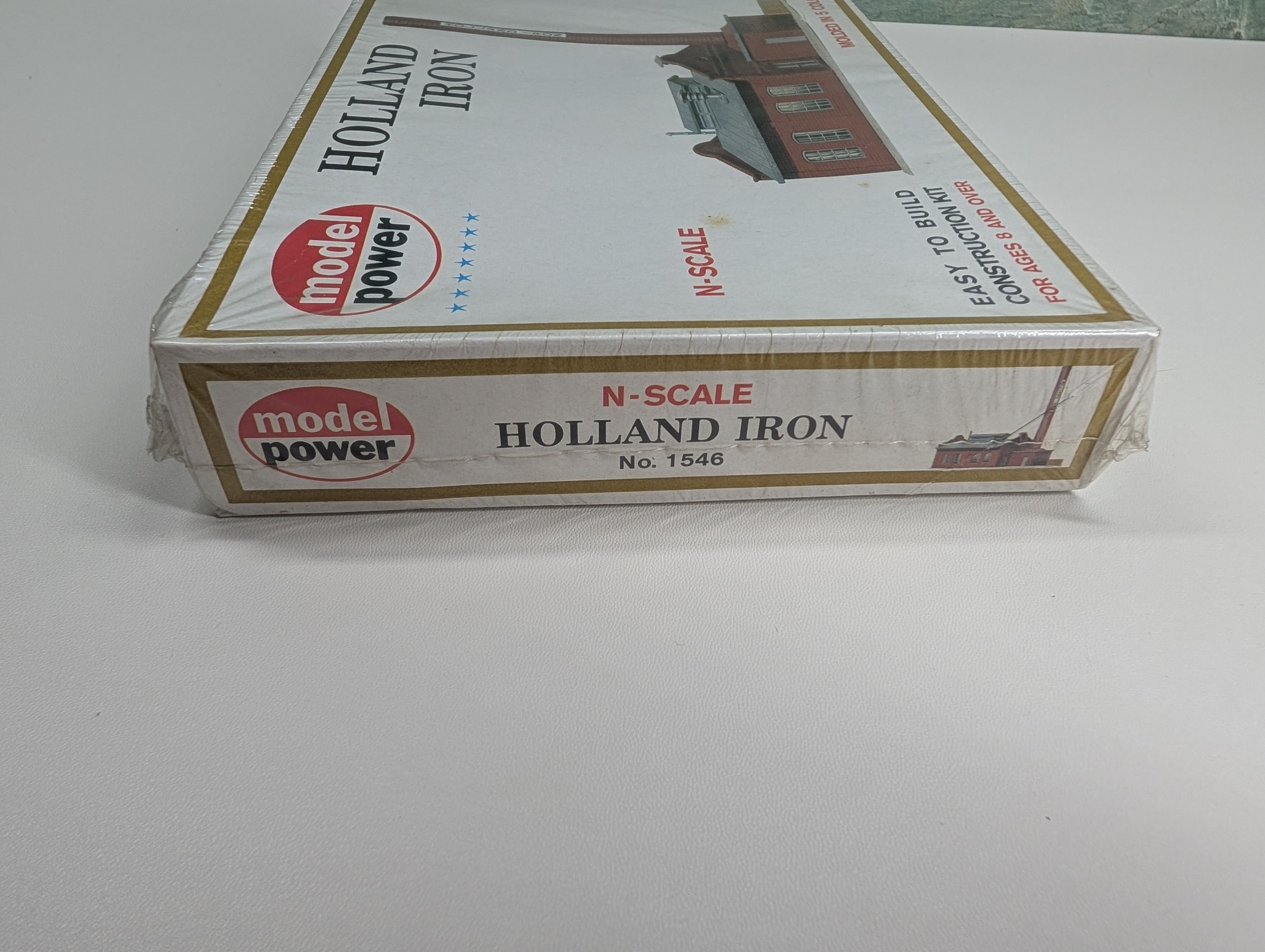 Model Power 1546 N Scale Holland Iron (Sealed) KIT