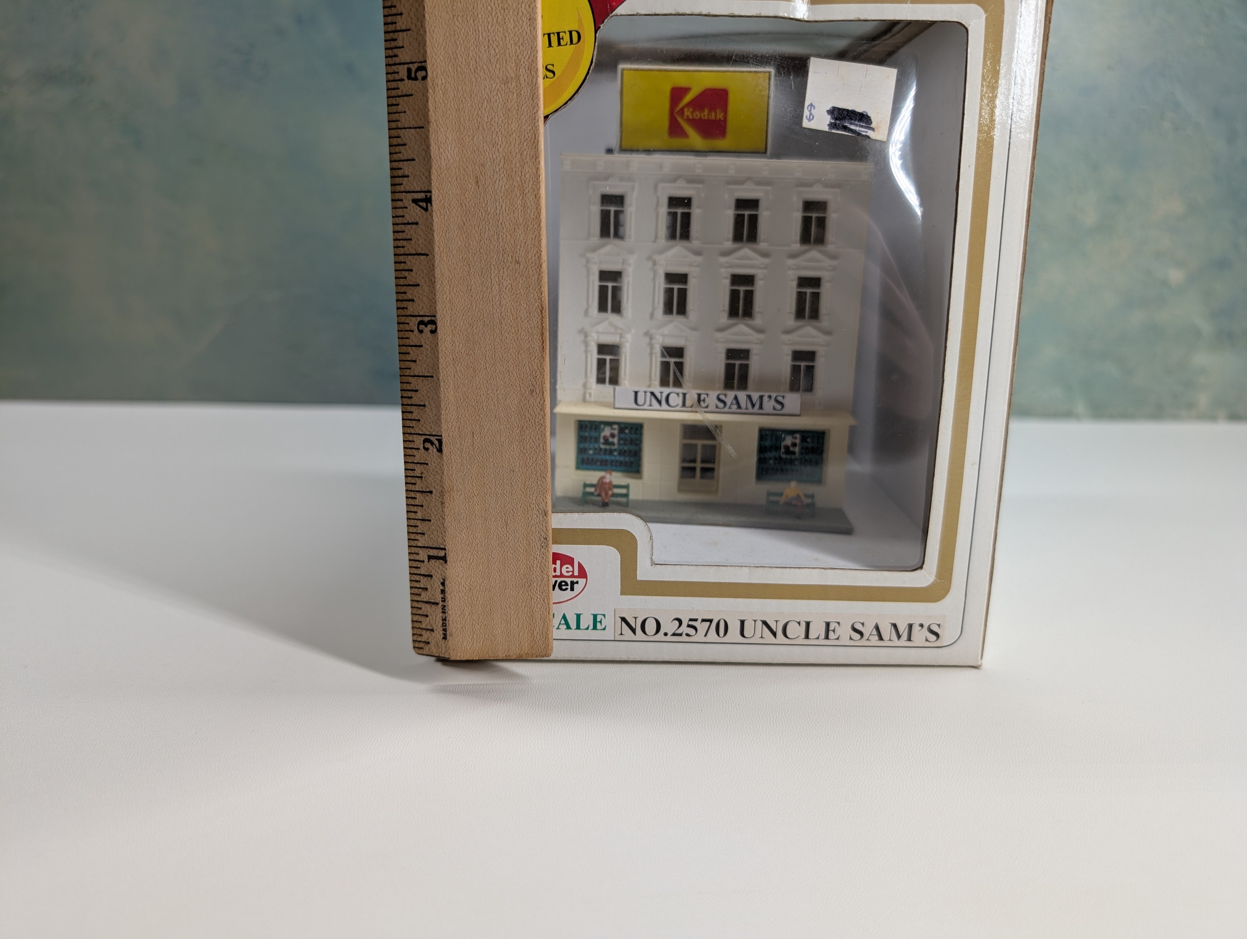 Model Power 2570 N Scale Uncle Sam's