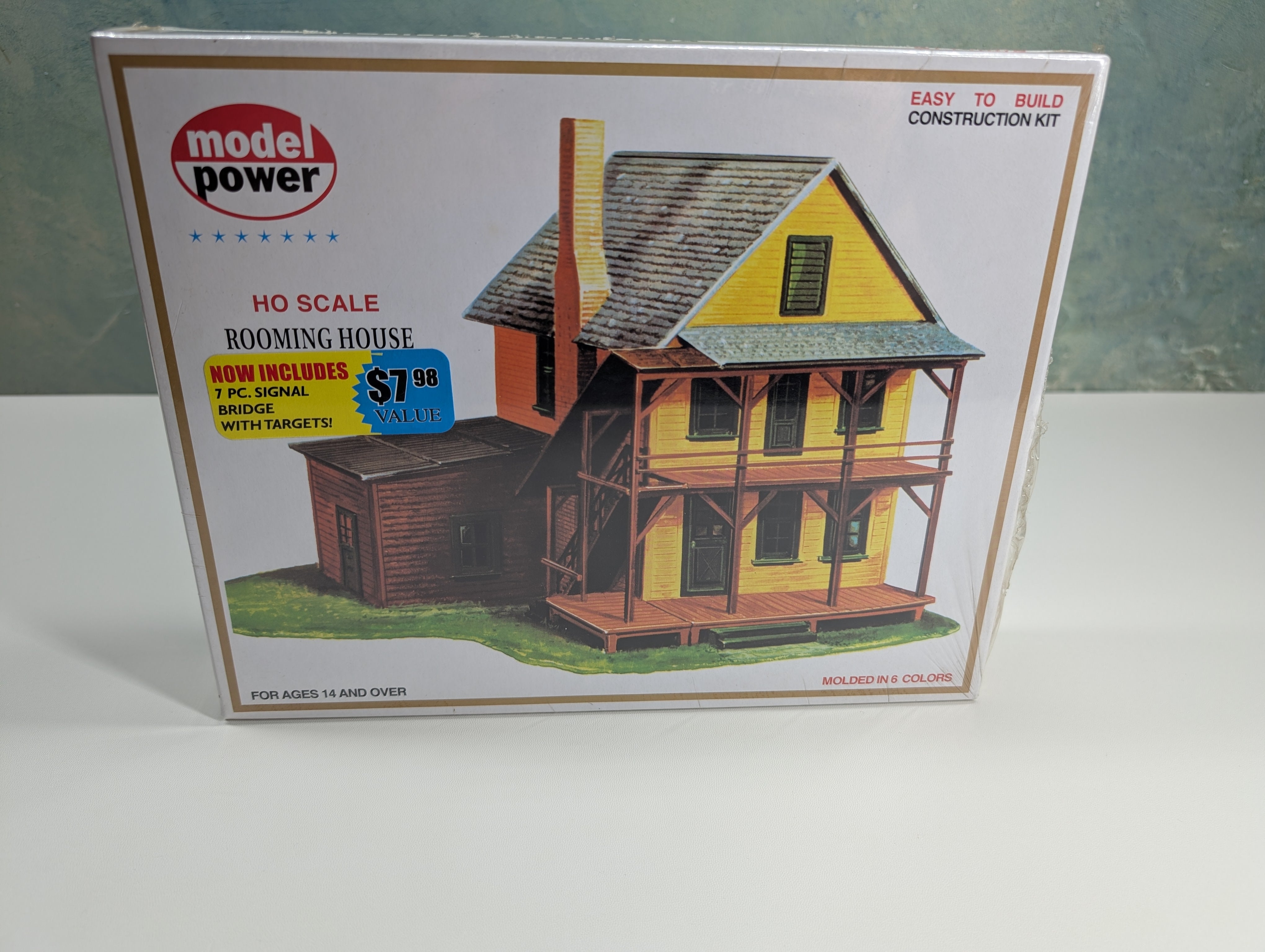 Model Power 426 HO Scale Rooming House (Sealed) KIT