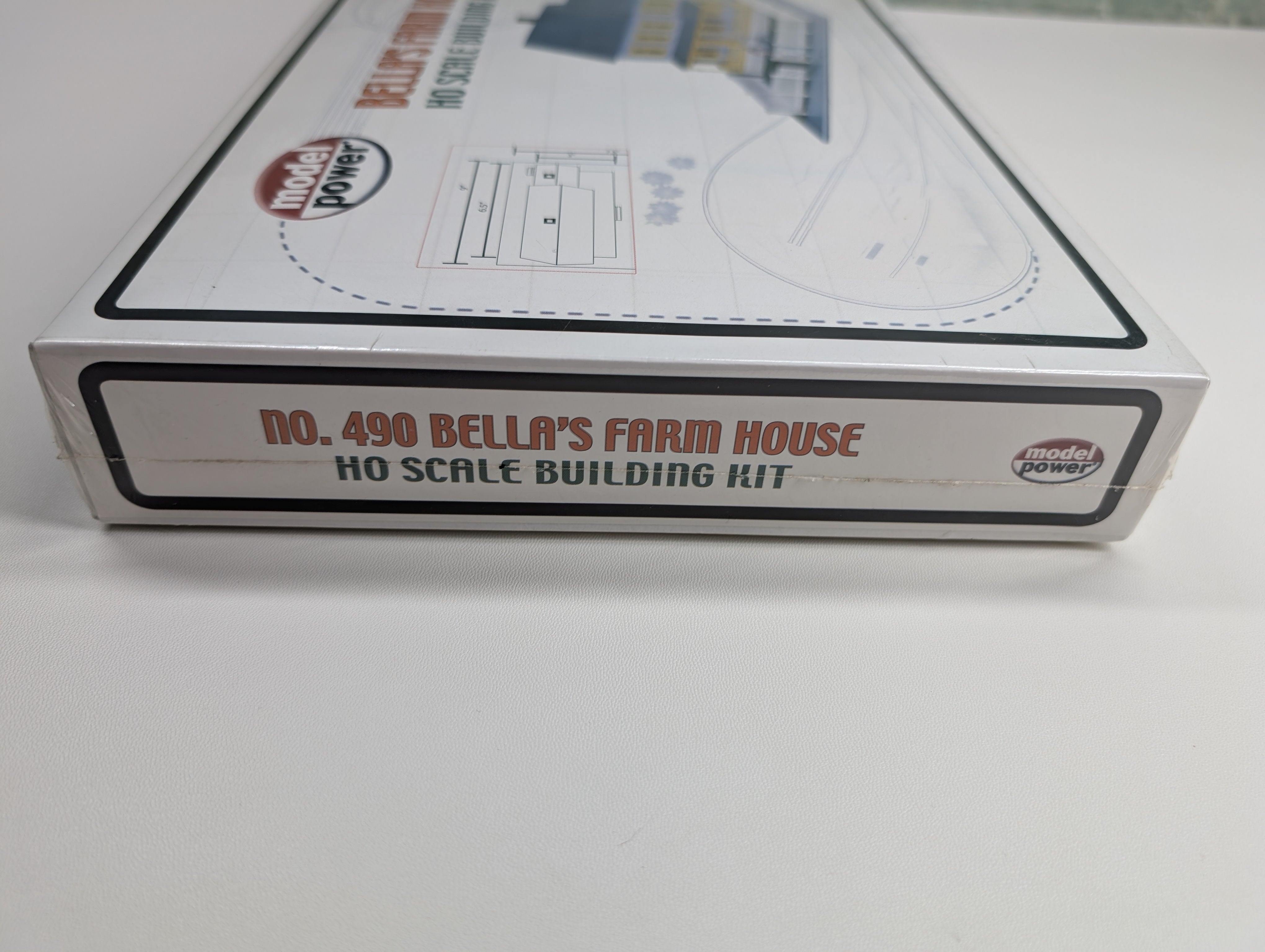 Model Power 490 HO Scale Bella's Farm House (Sealed) KIT