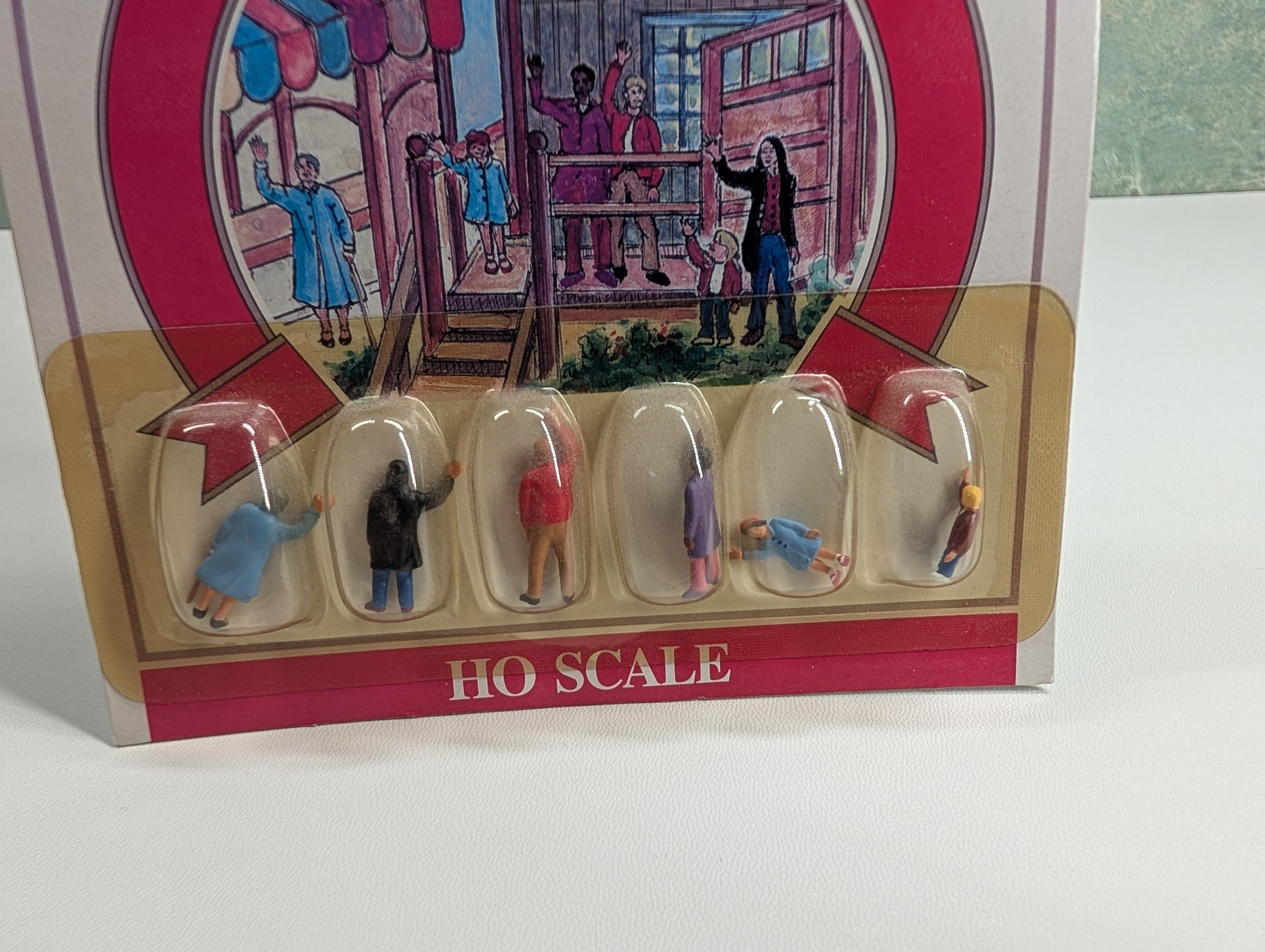 Model Power 5749 HO Scale People Waving (6 pcs)