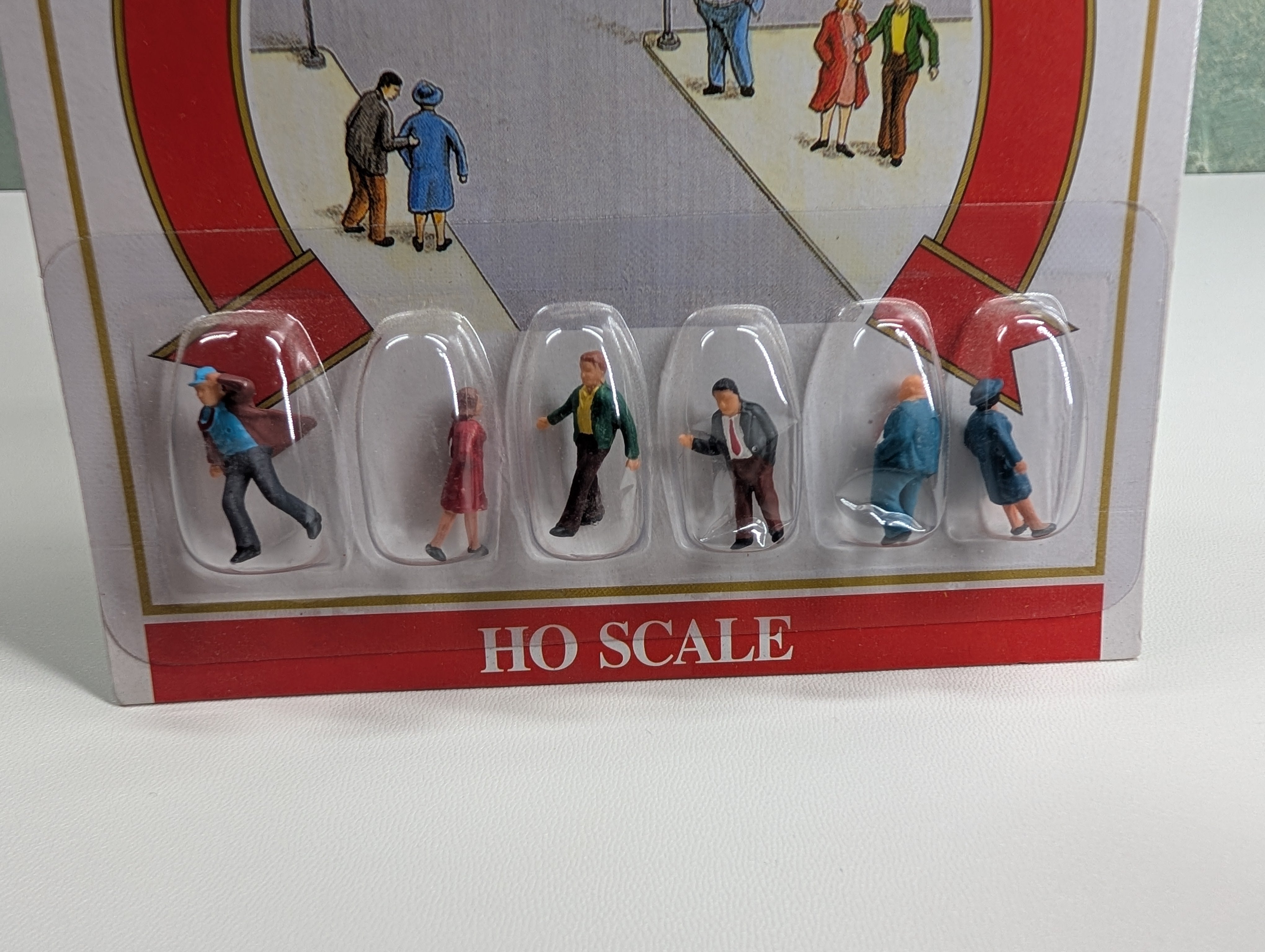 Model Power 5708 HO Scale Standing People (6 pcs)
