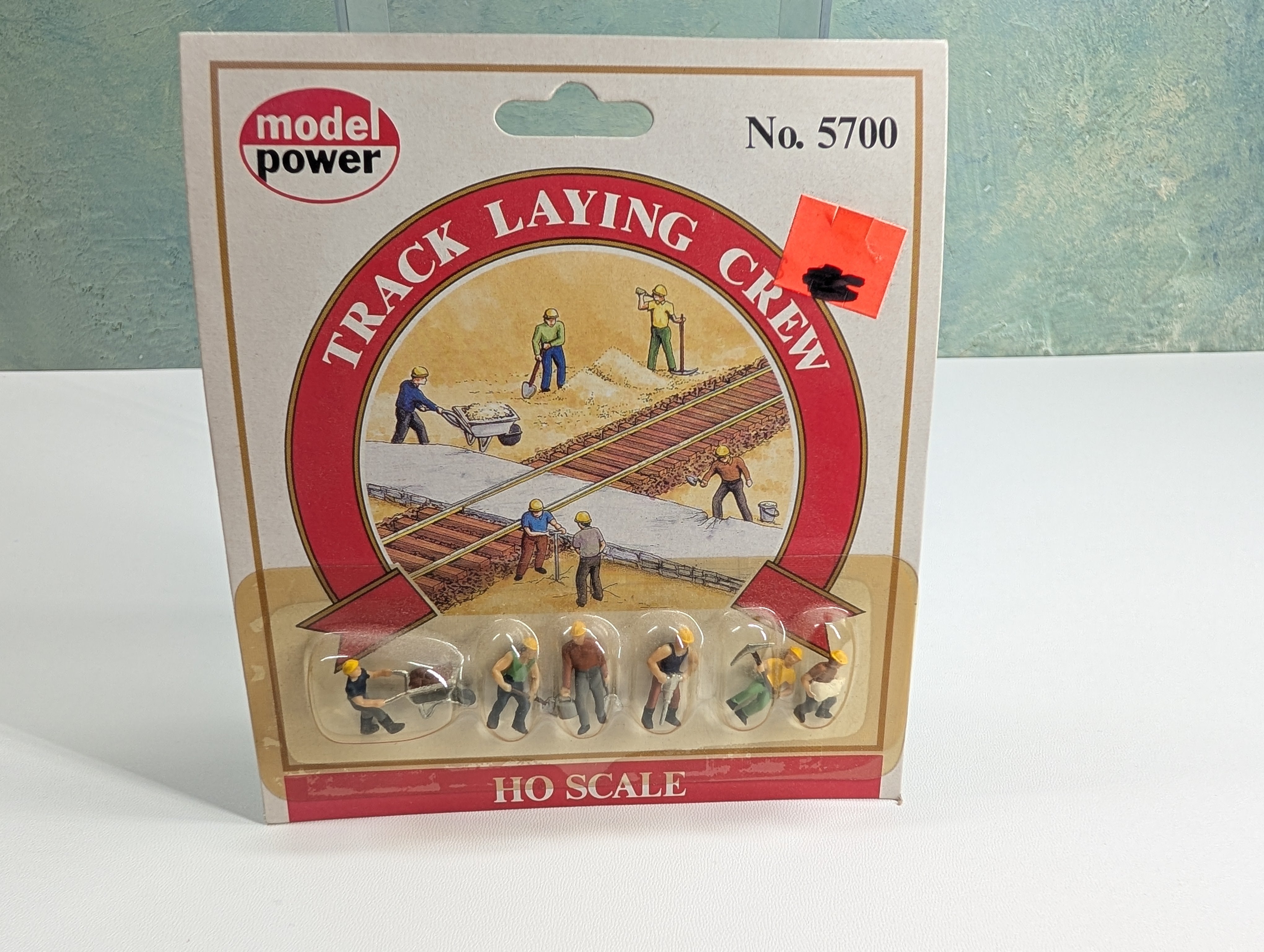 Model Power 5700 HO Scale Track Laying Crew (6 pcs)