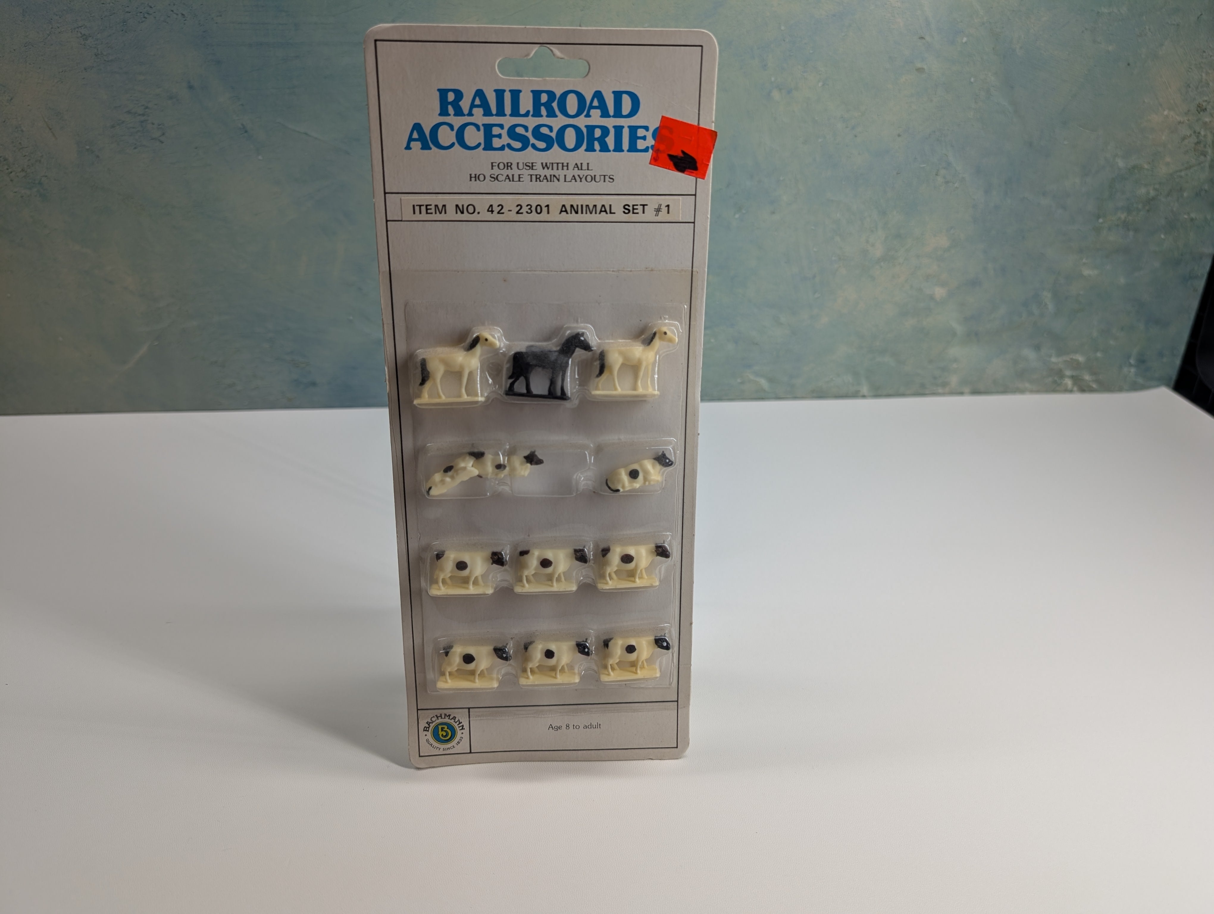 Bachmann 2301 HO Scale Barn Animals, Set #1 (12 pcs)