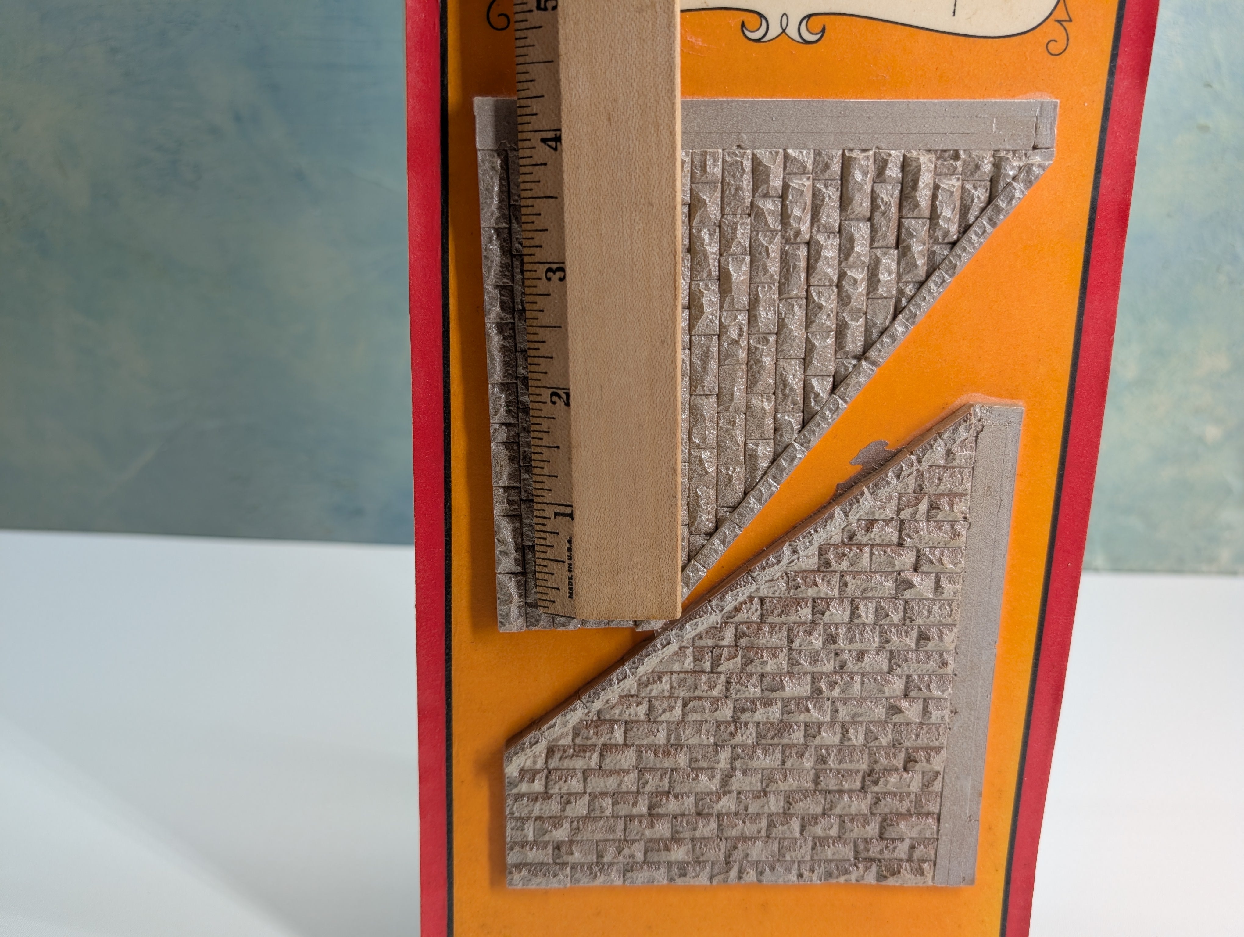 Chooch Enterprises Inc 7016 HO Scale Cast Stone Stepped Retaining Walls