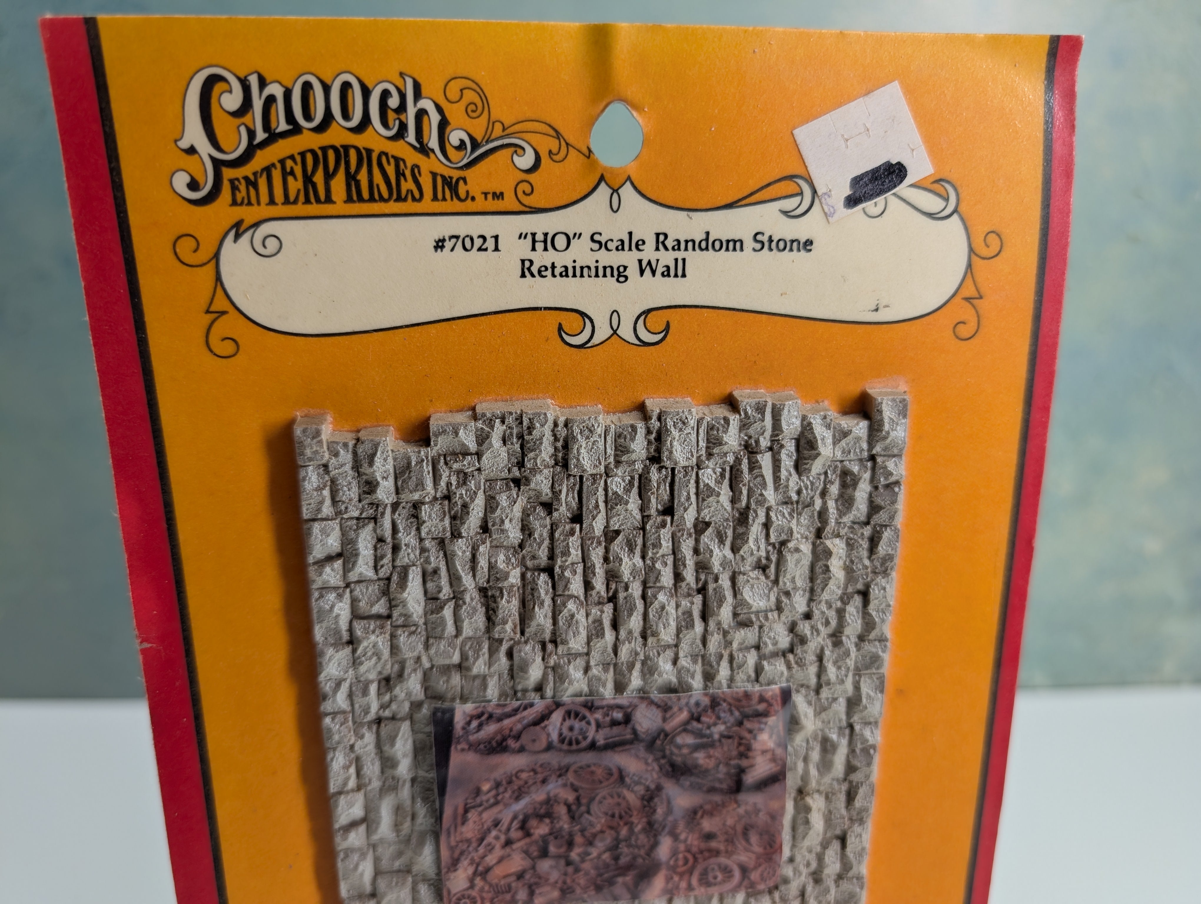 Chooch Enterprises Inc 7021 HO Scale Random Stone Retaining Wall