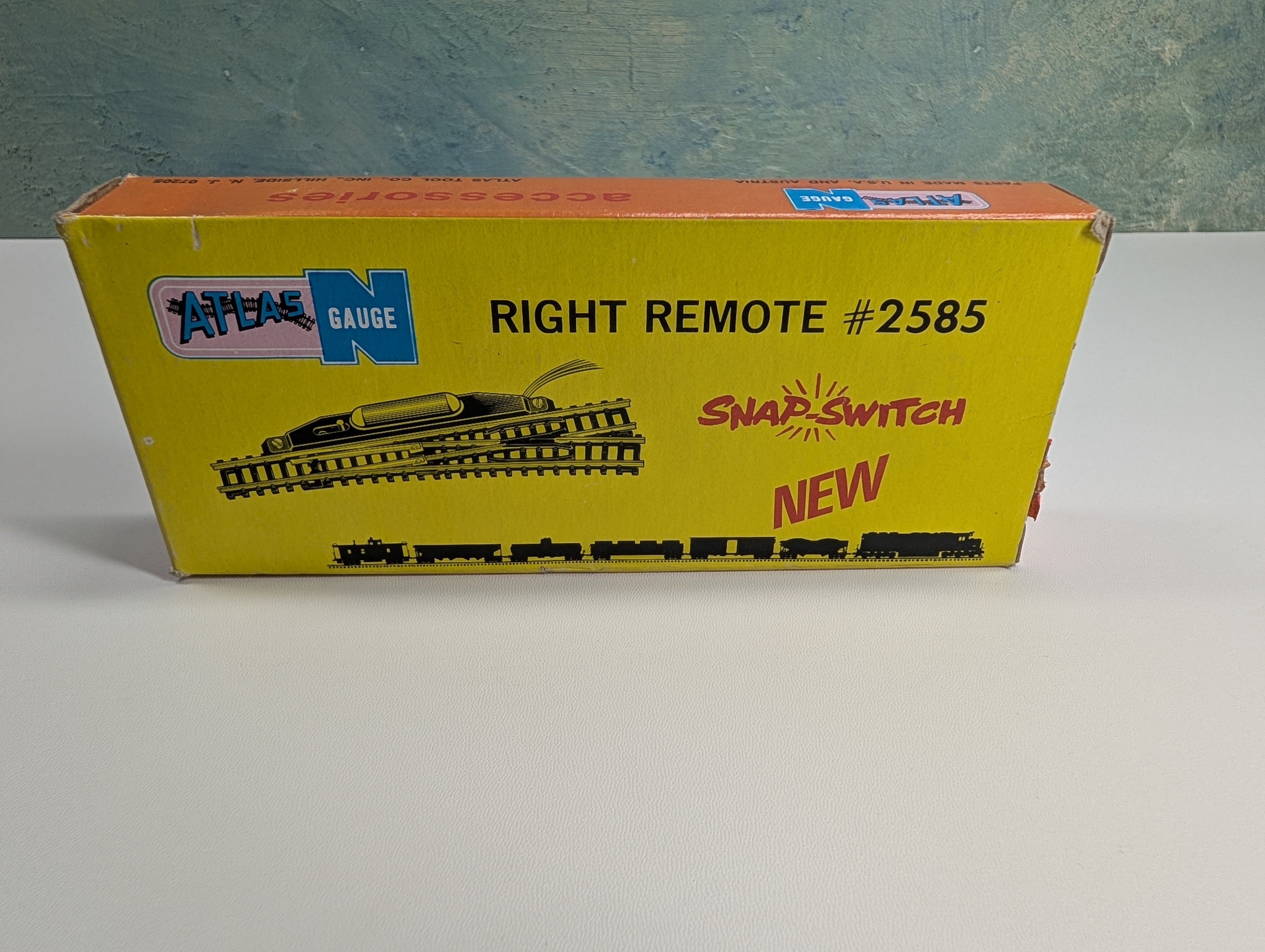 Atlas 2585 N Scale Right Hand Remote Switch, Nickel Silver