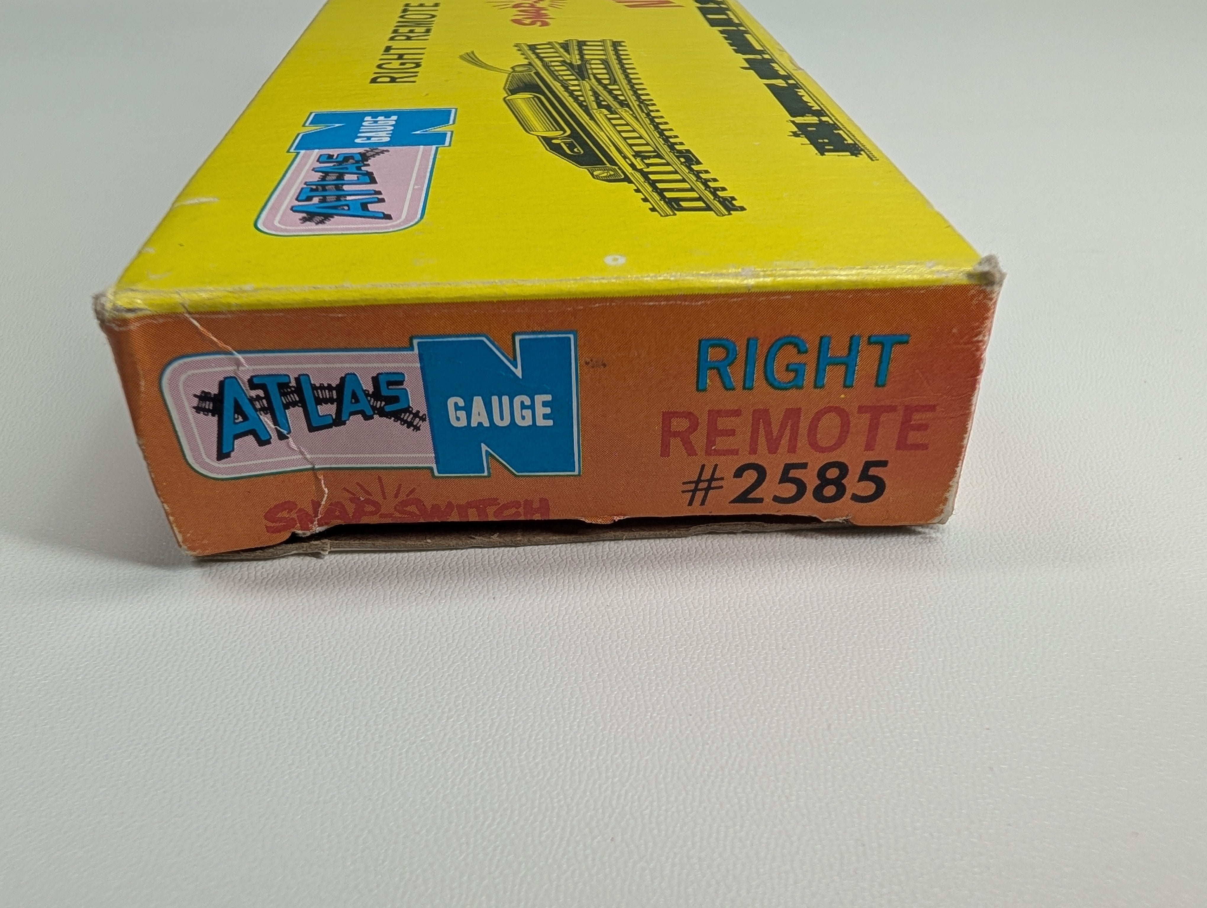 Atlas 2585 N Scale Right Hand Remote Switch, Nickel Silver