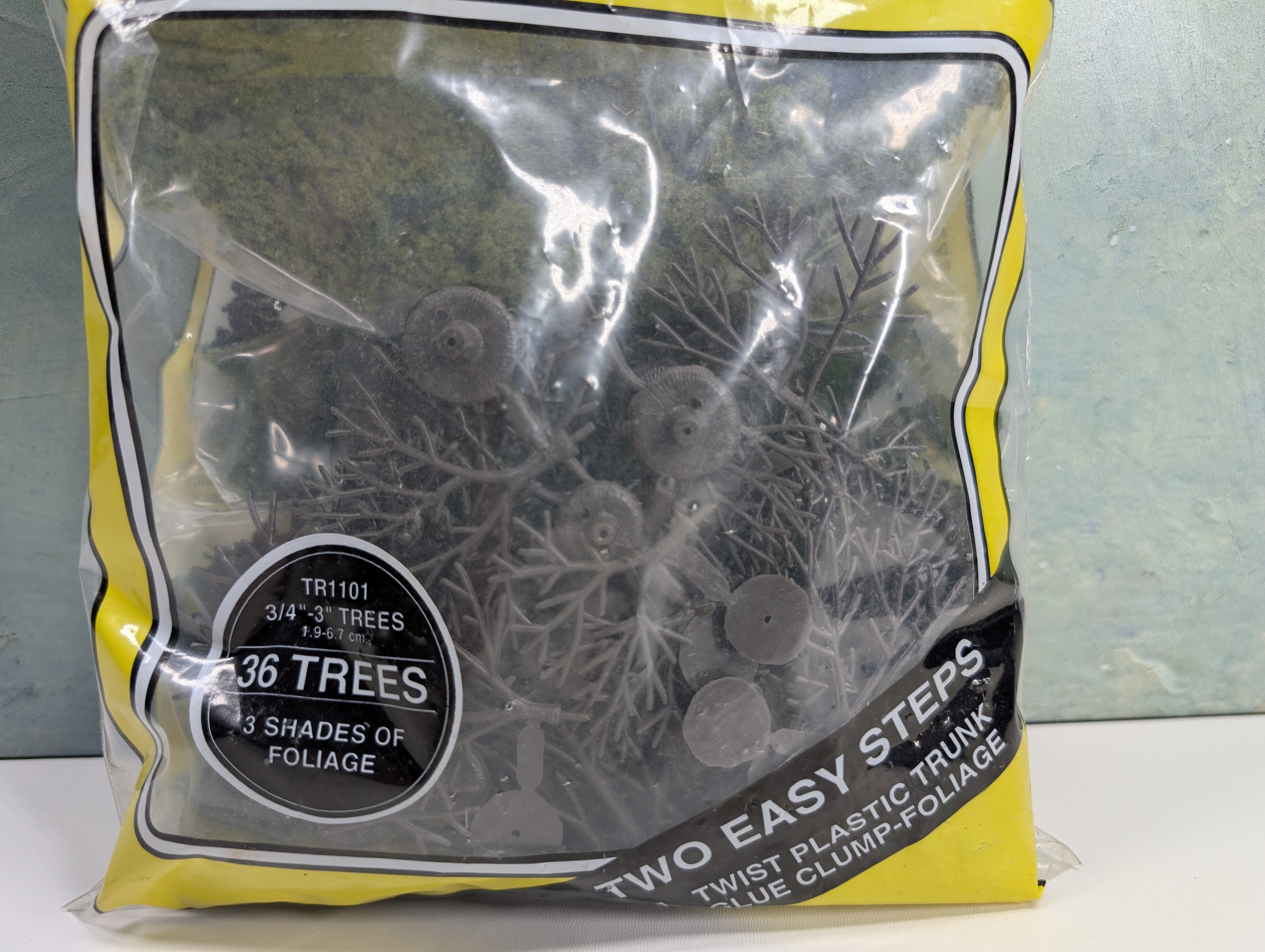 Woodland Scenics TR1101 Multi Scale Light, Medium & Dark Green Trees KIT (36 pcs)