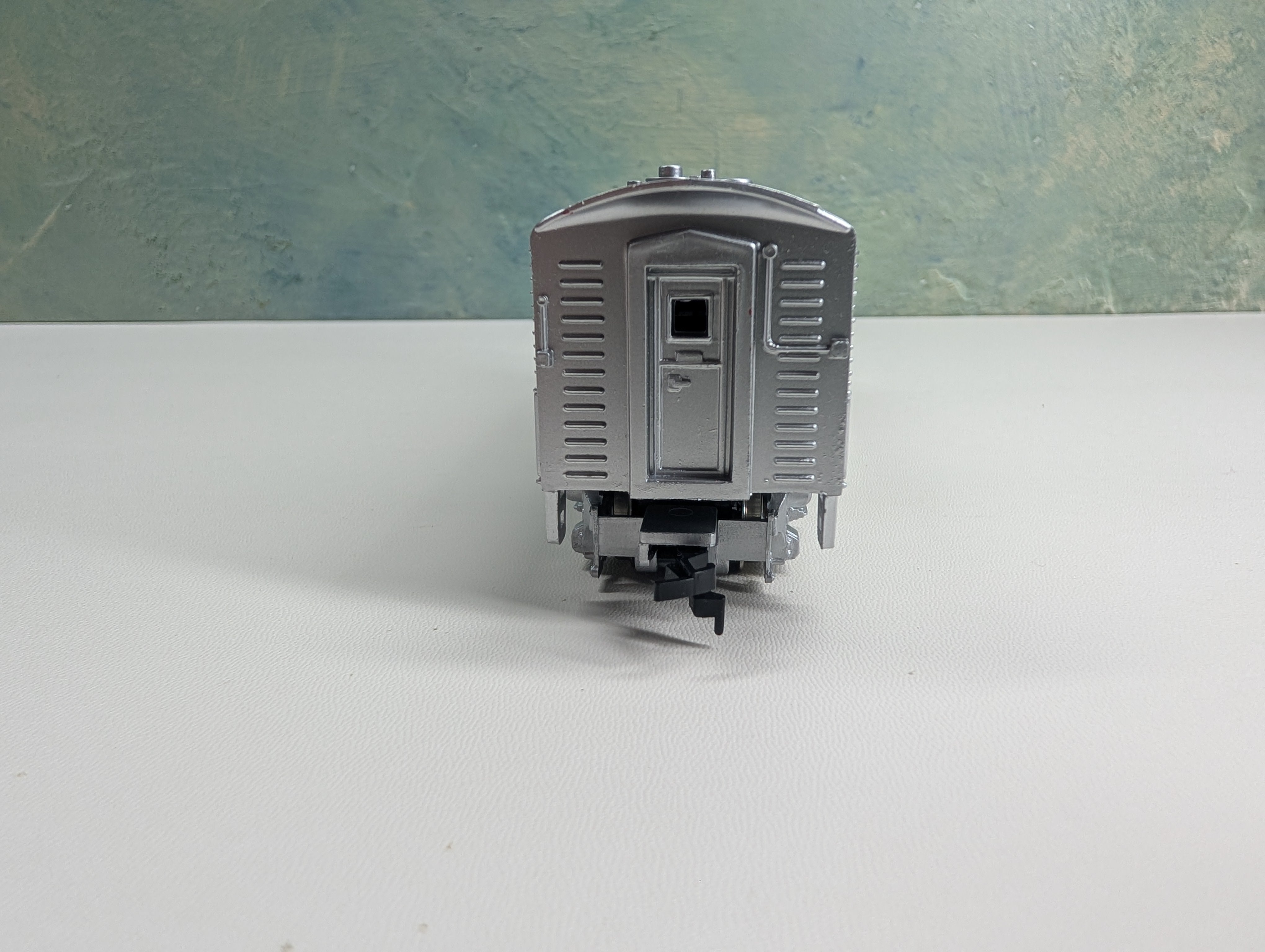 Model Power HO Scale F2 Diesel Locomotive Sant Fe ATSF Runs Great DC