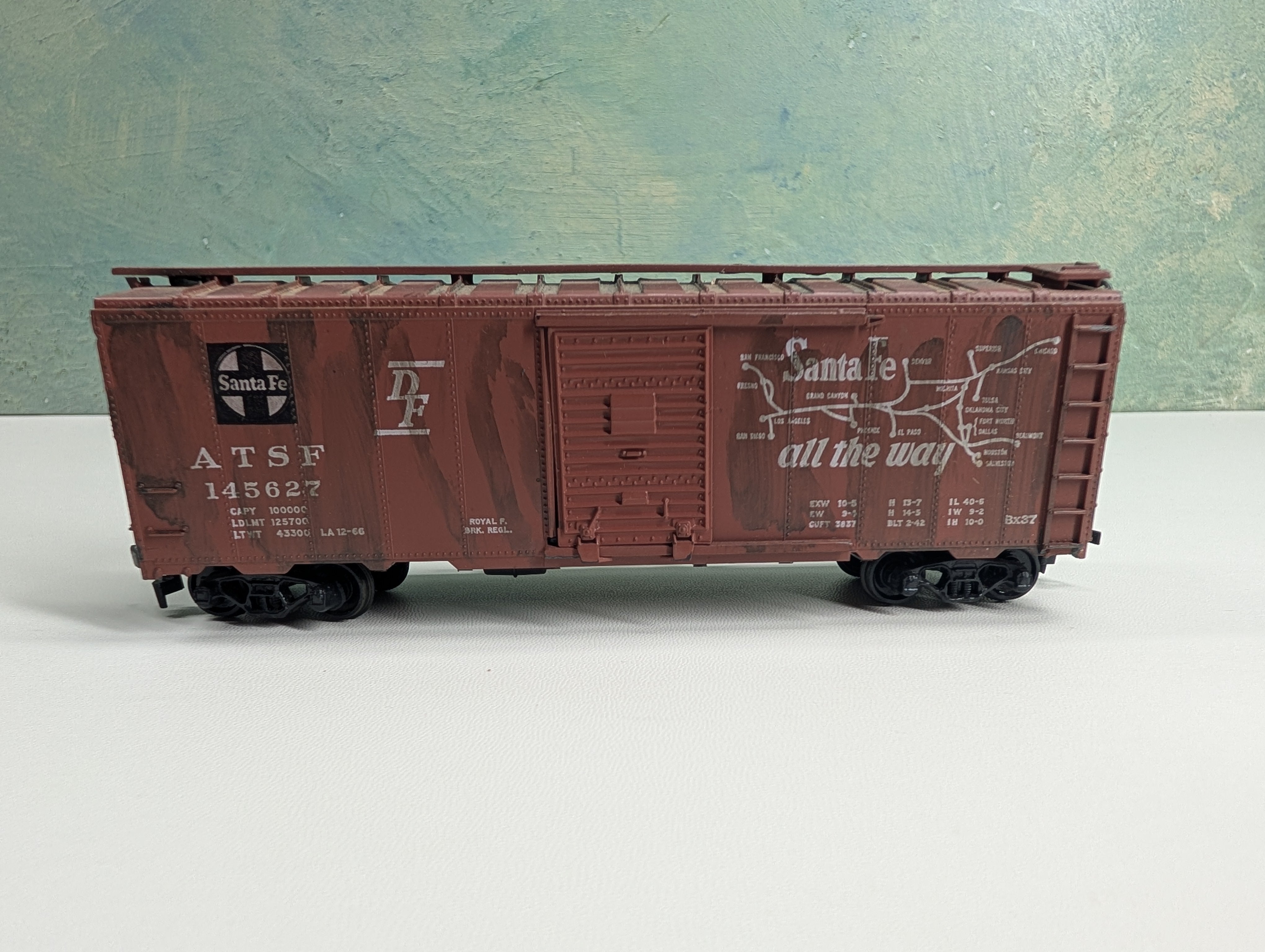 USED Athearn HO Scale 40' Box Car Santa Fe ATSF #145627 Weathered