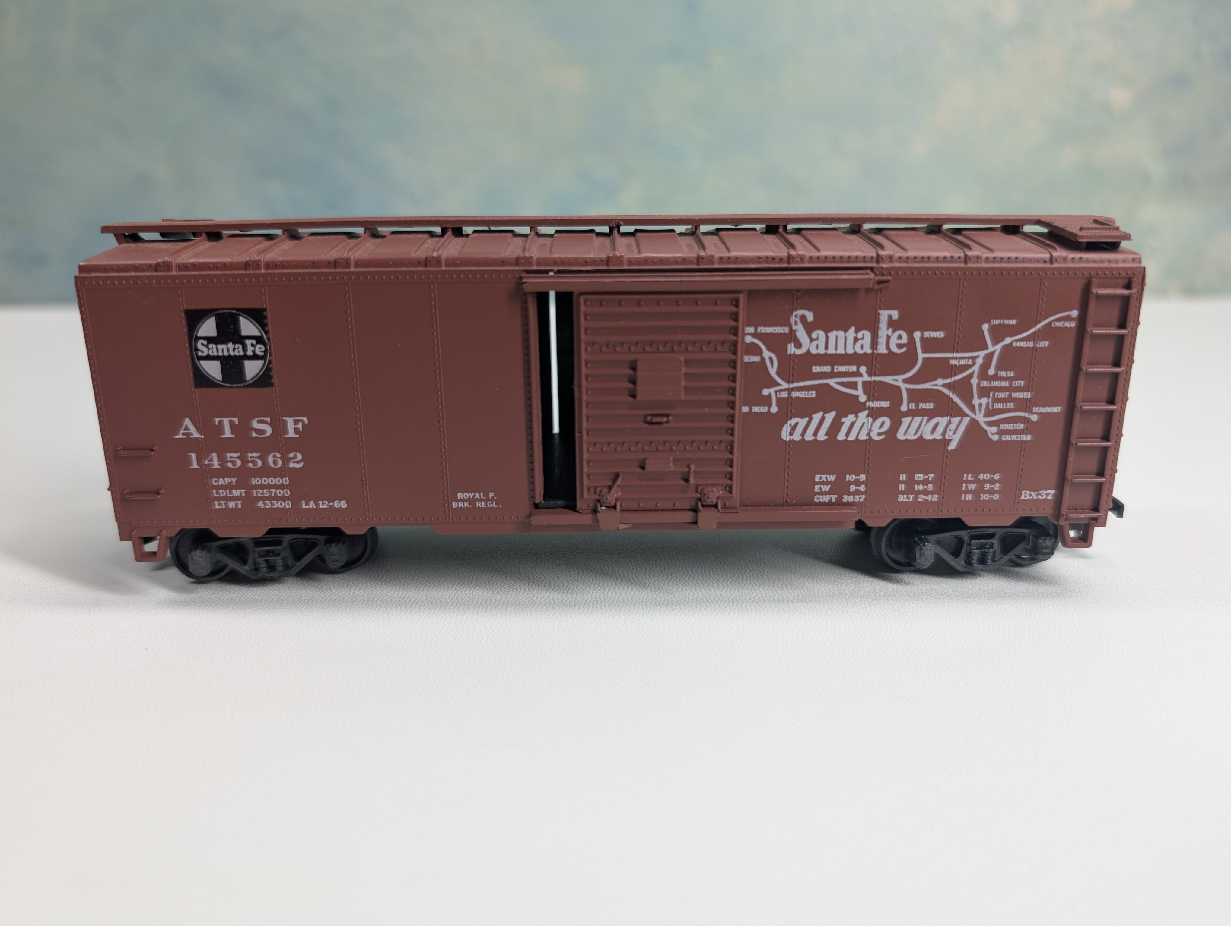 USED Athearn HO Scale 40' Box Car Santa Fe ATSF #145562