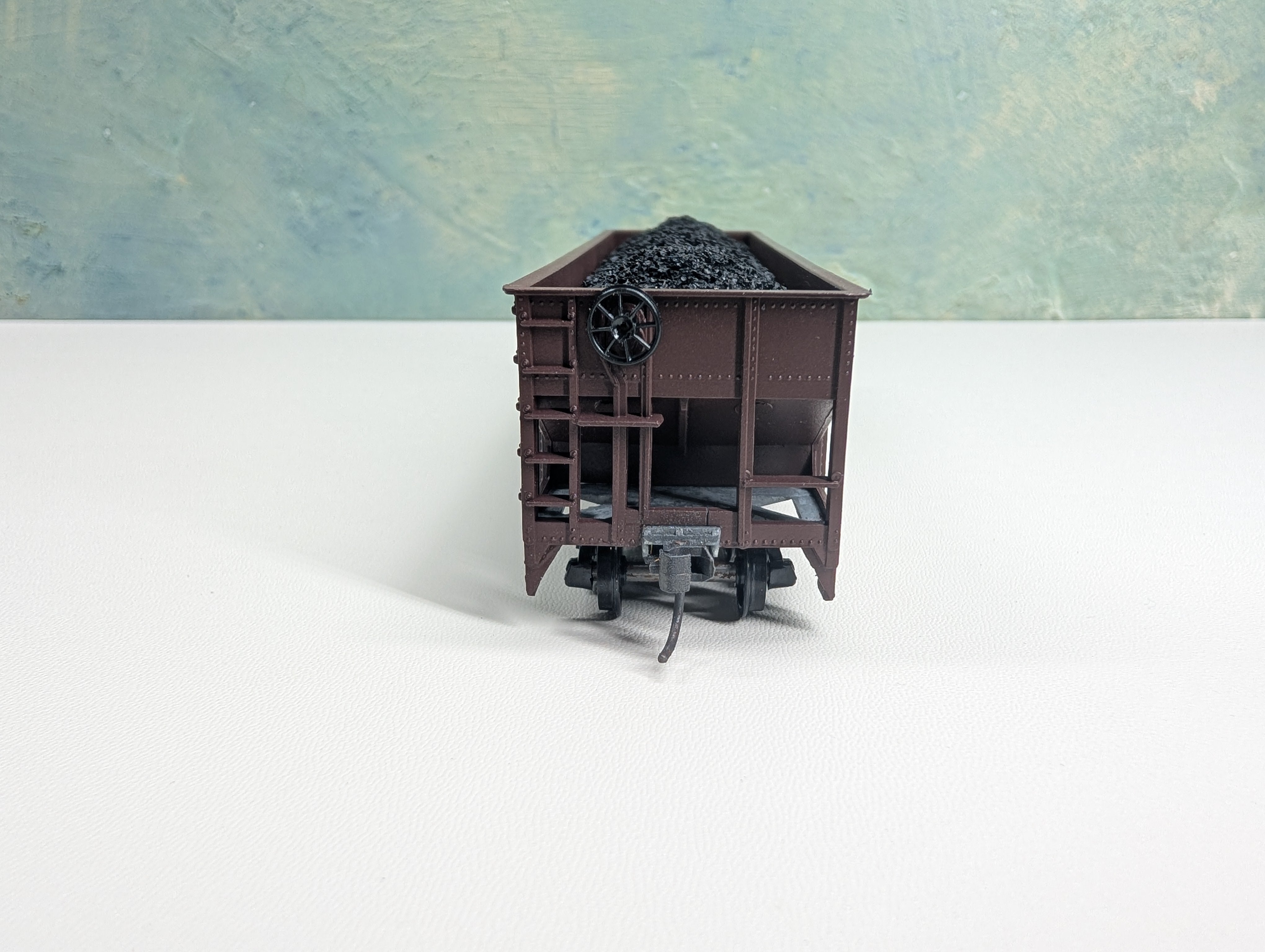 USED Roundhouse HO Scale Hopper w/ Coal Load Pennsylvania PRR #675344
