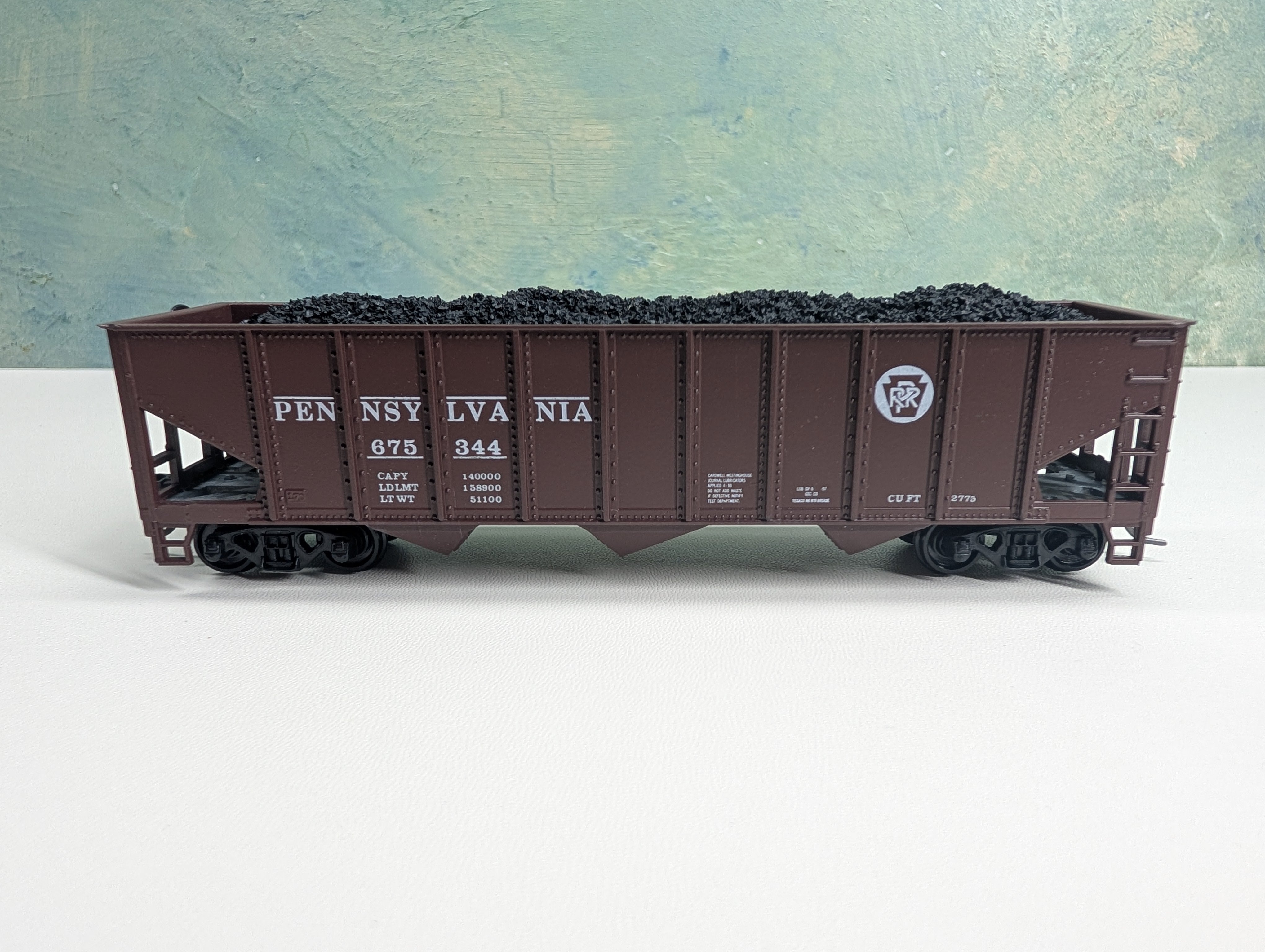 USED Roundhouse HO Scale Hopper w/ Coal Load Pennsylvania PRR #675344