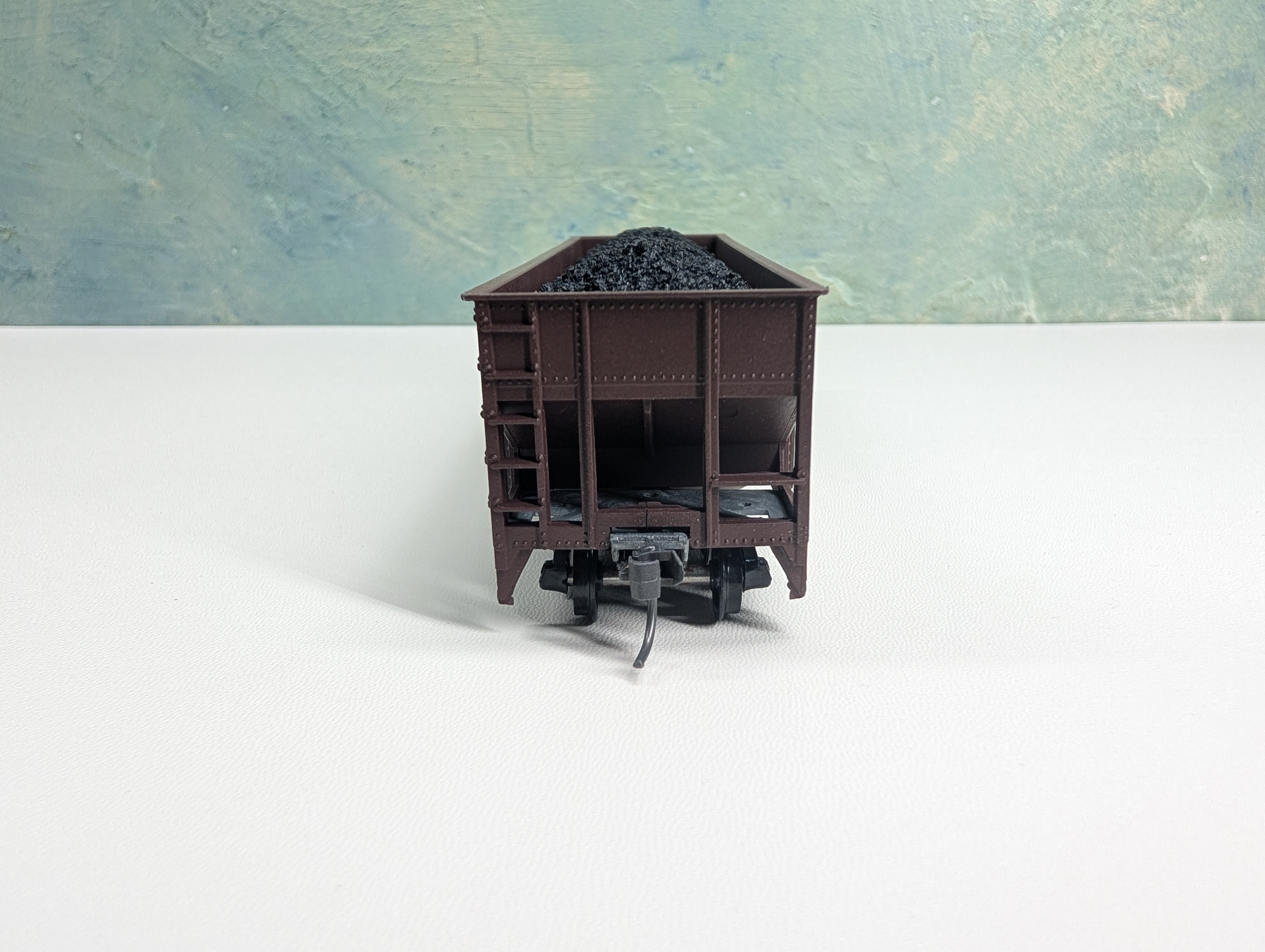 USED Roundhouse HO Scale Hopper w/ Coal Load Pennsylvania PRR #675344