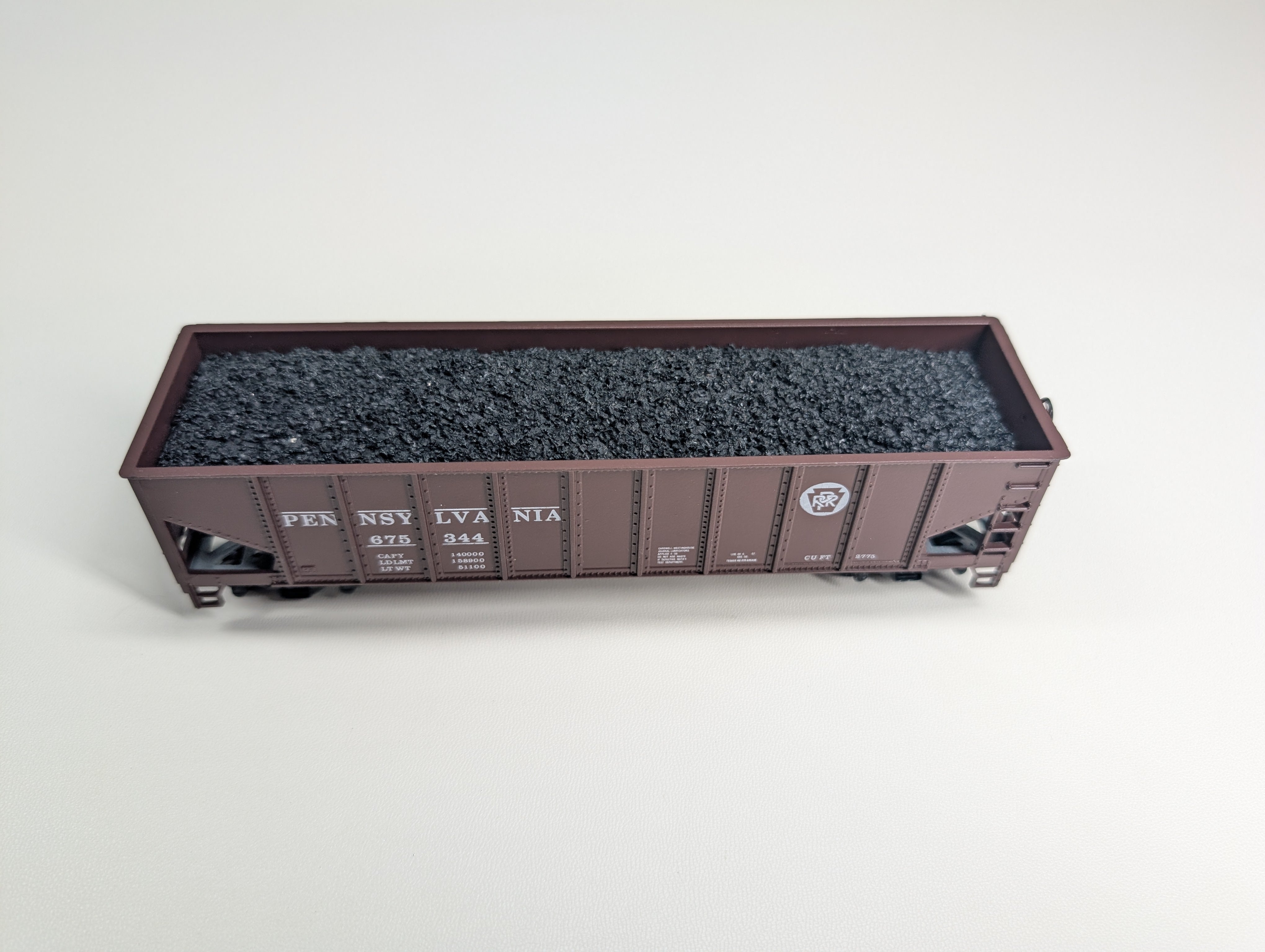 USED Roundhouse HO Scale Hopper w/ Coal Load Pennsylvania PRR #675344