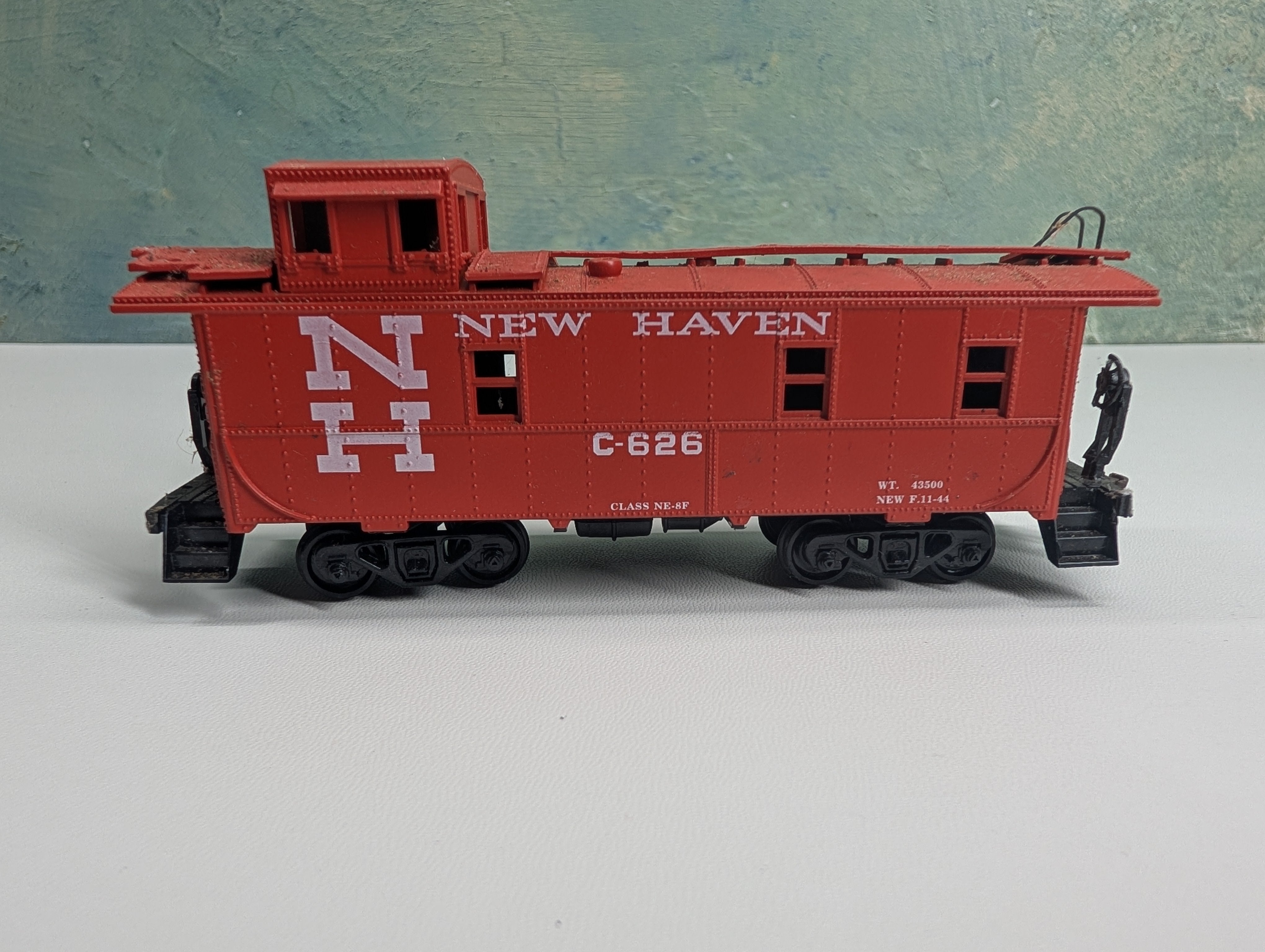 USED Athearn HO Scale Caboose New Haven NH #C-626