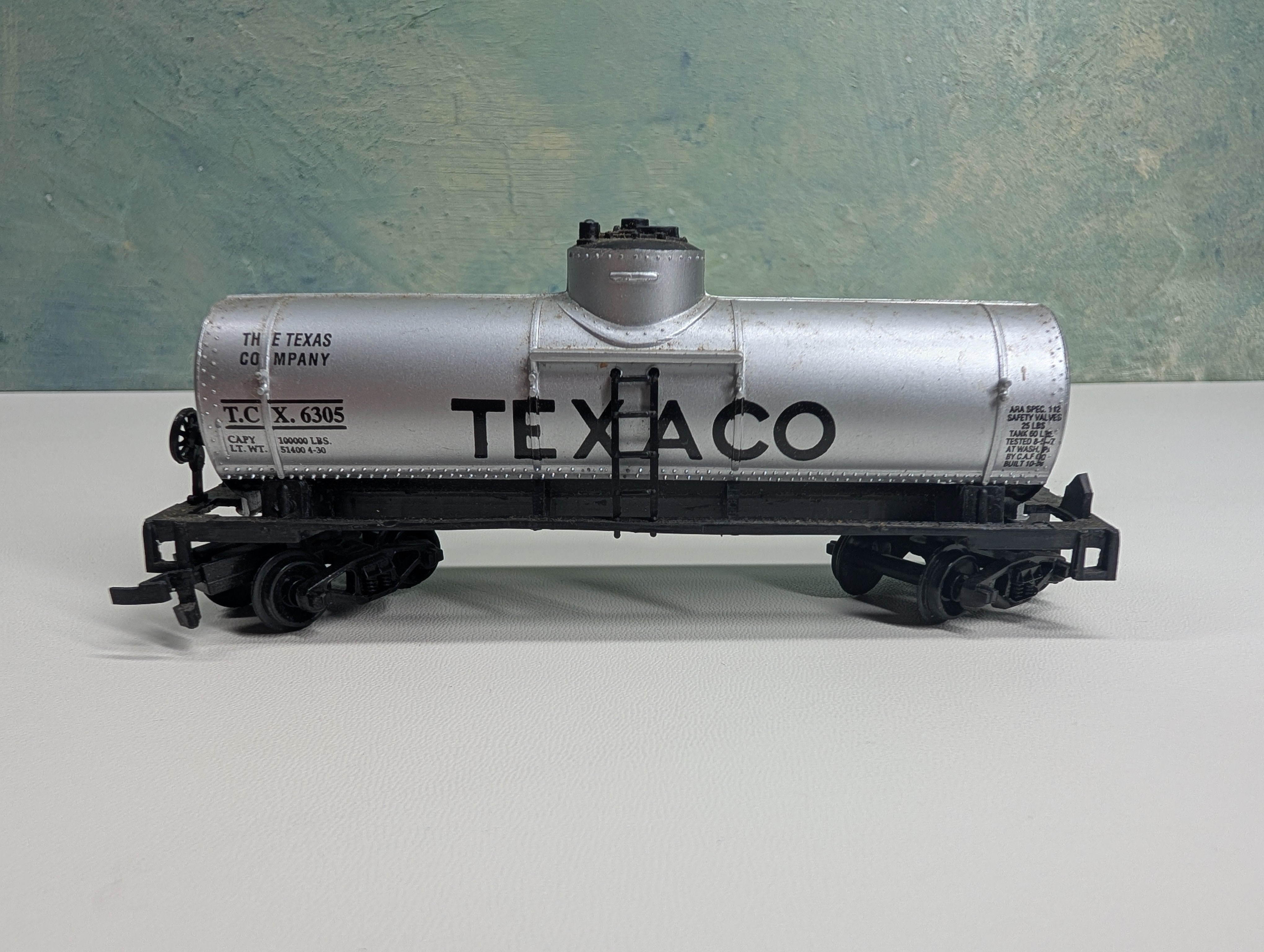 USED Life-Like HO Scale Single Dome Tank Car Texaco TCX #6305