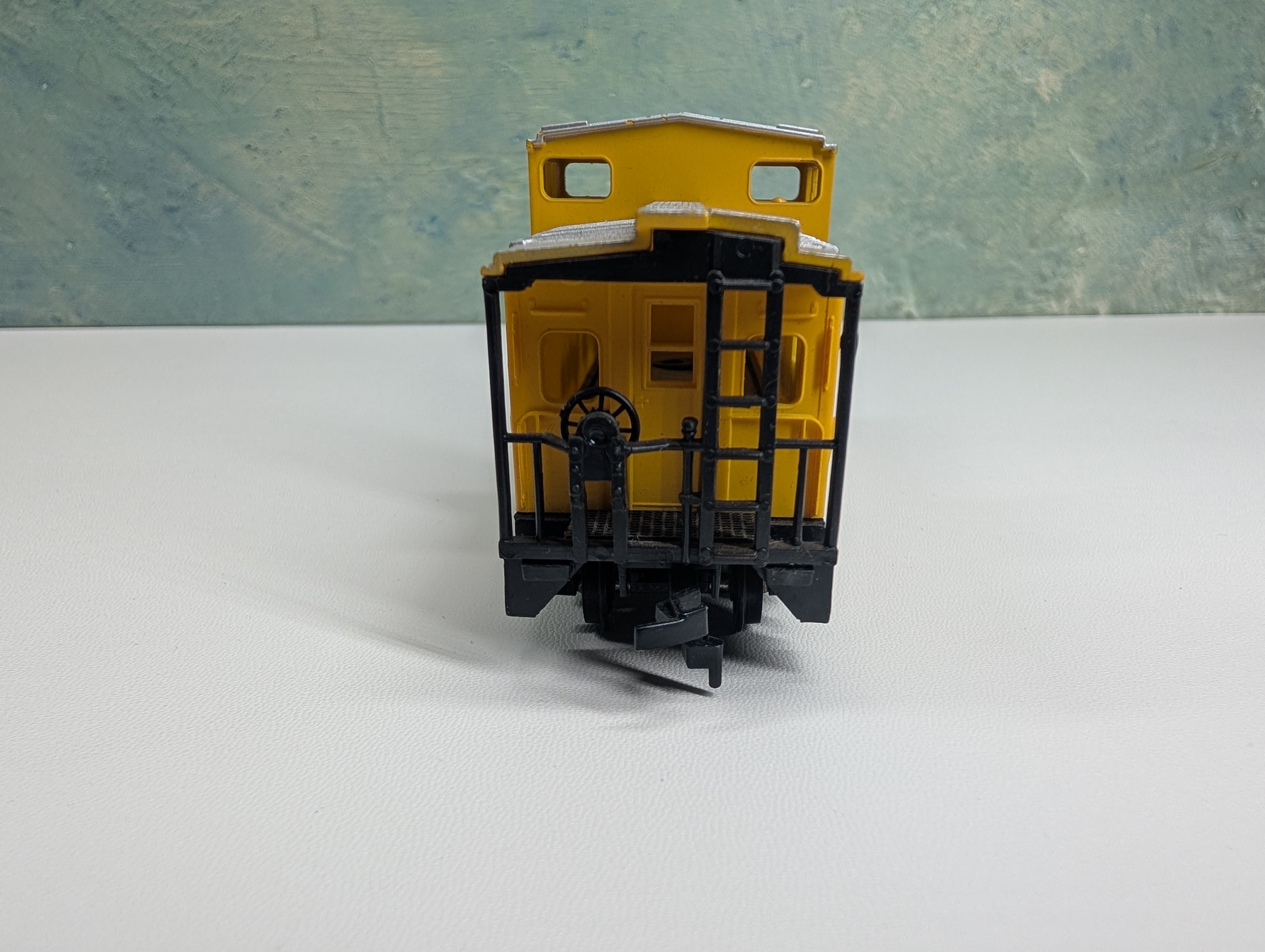 USED Cox HO Scale Caboose Chessie System B&O #3362