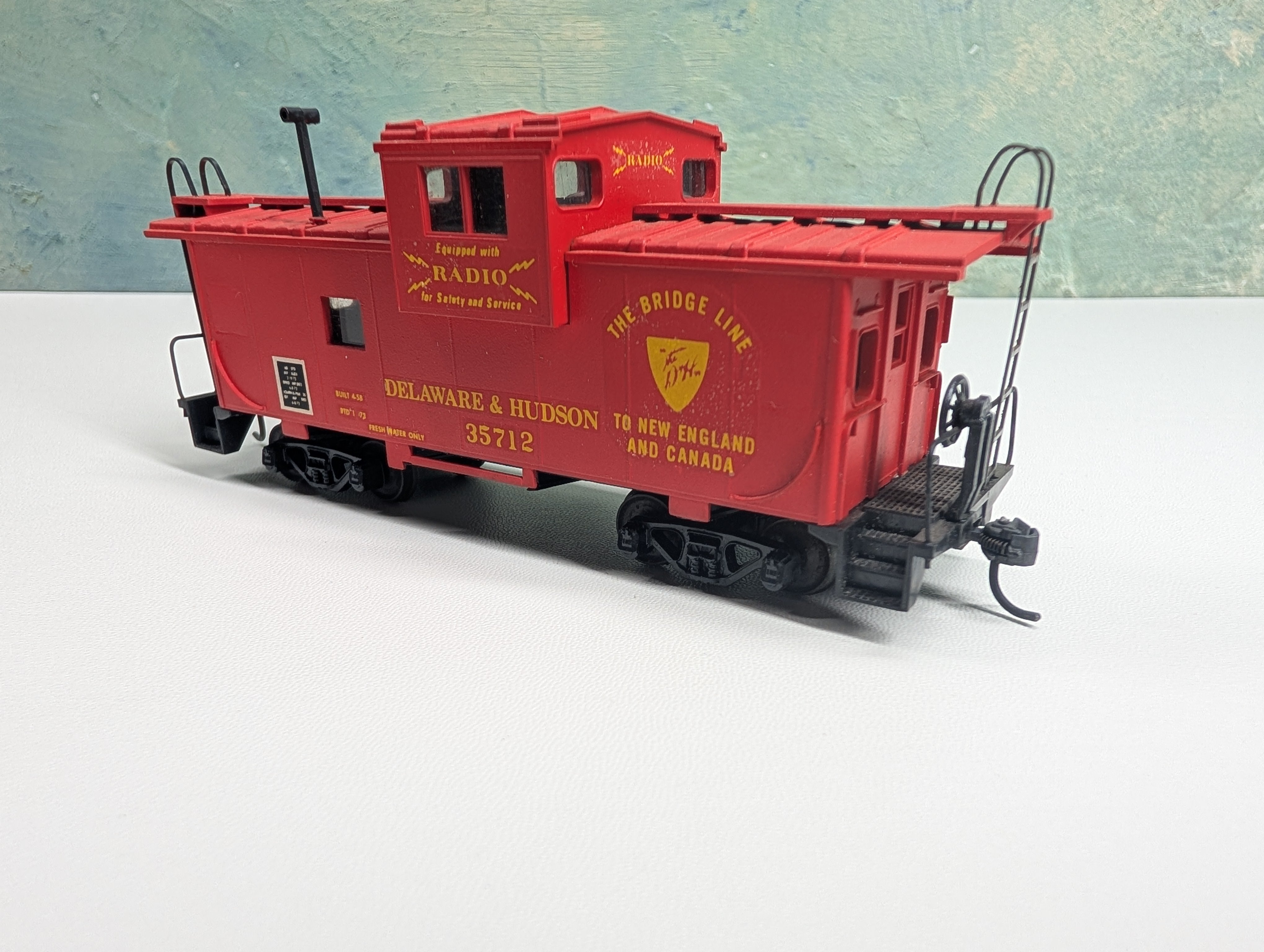 USED Athearn HO Scale Caboose Delaware and Hudson DH #35712 Decal