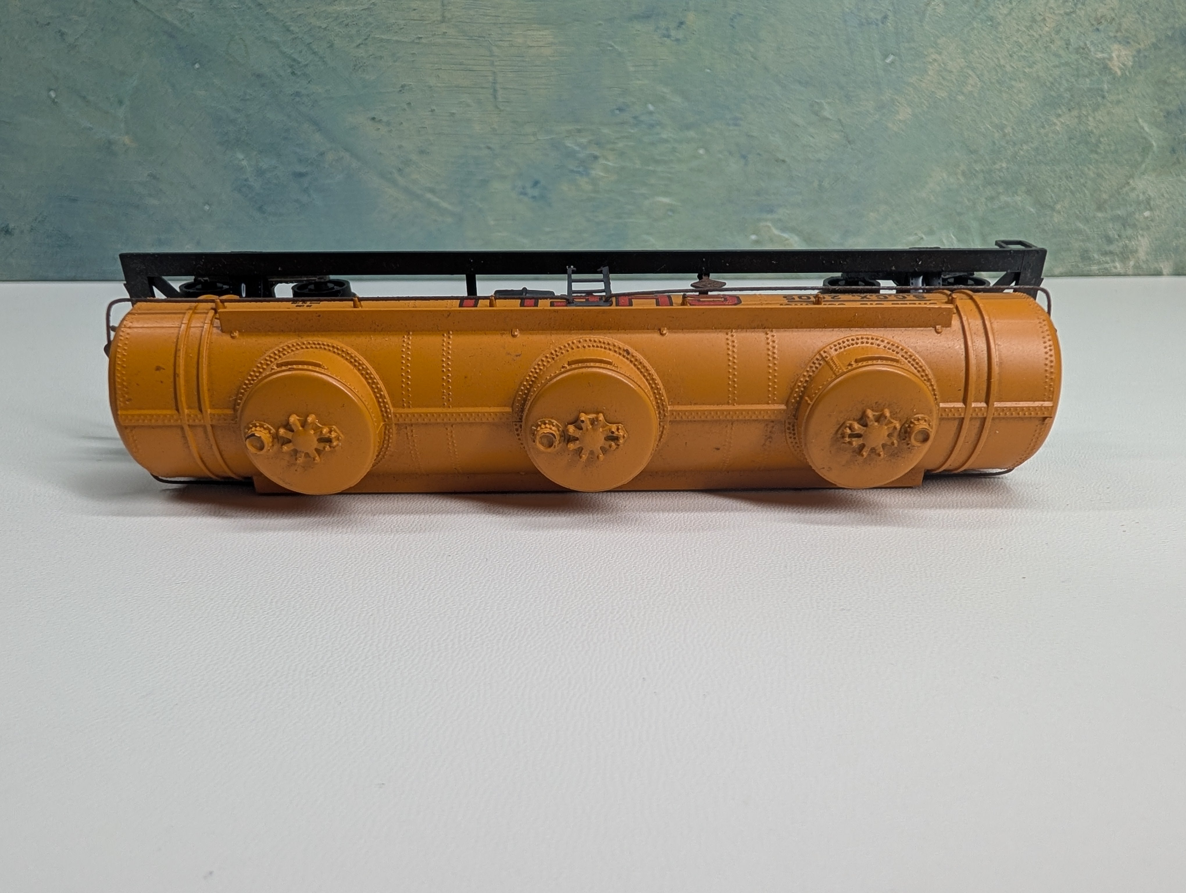 USED Athearn HO Scale Triple Dome Tank Car Shell SCCX #2005
