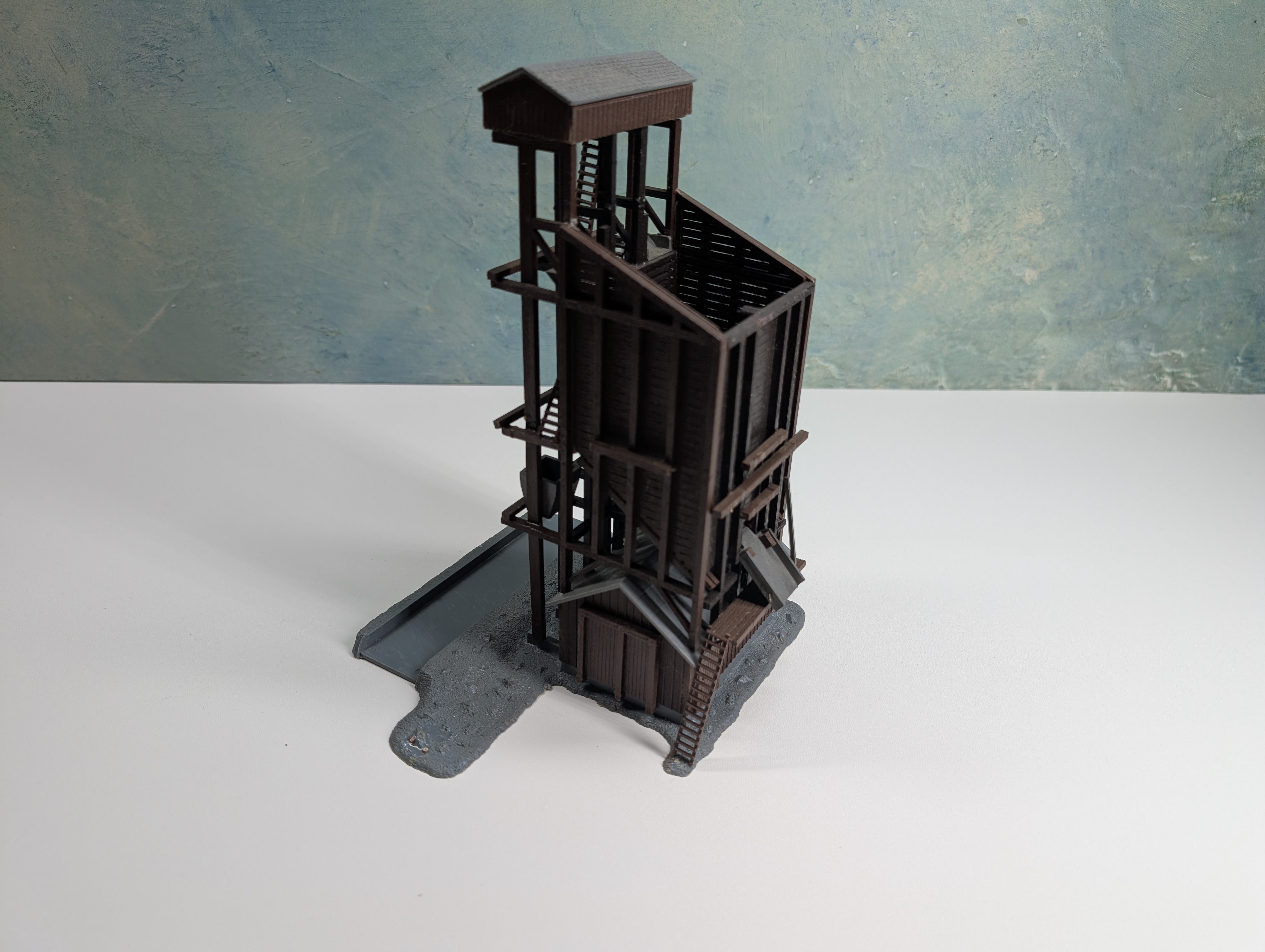 USED Pola HO Scale Coaling Station