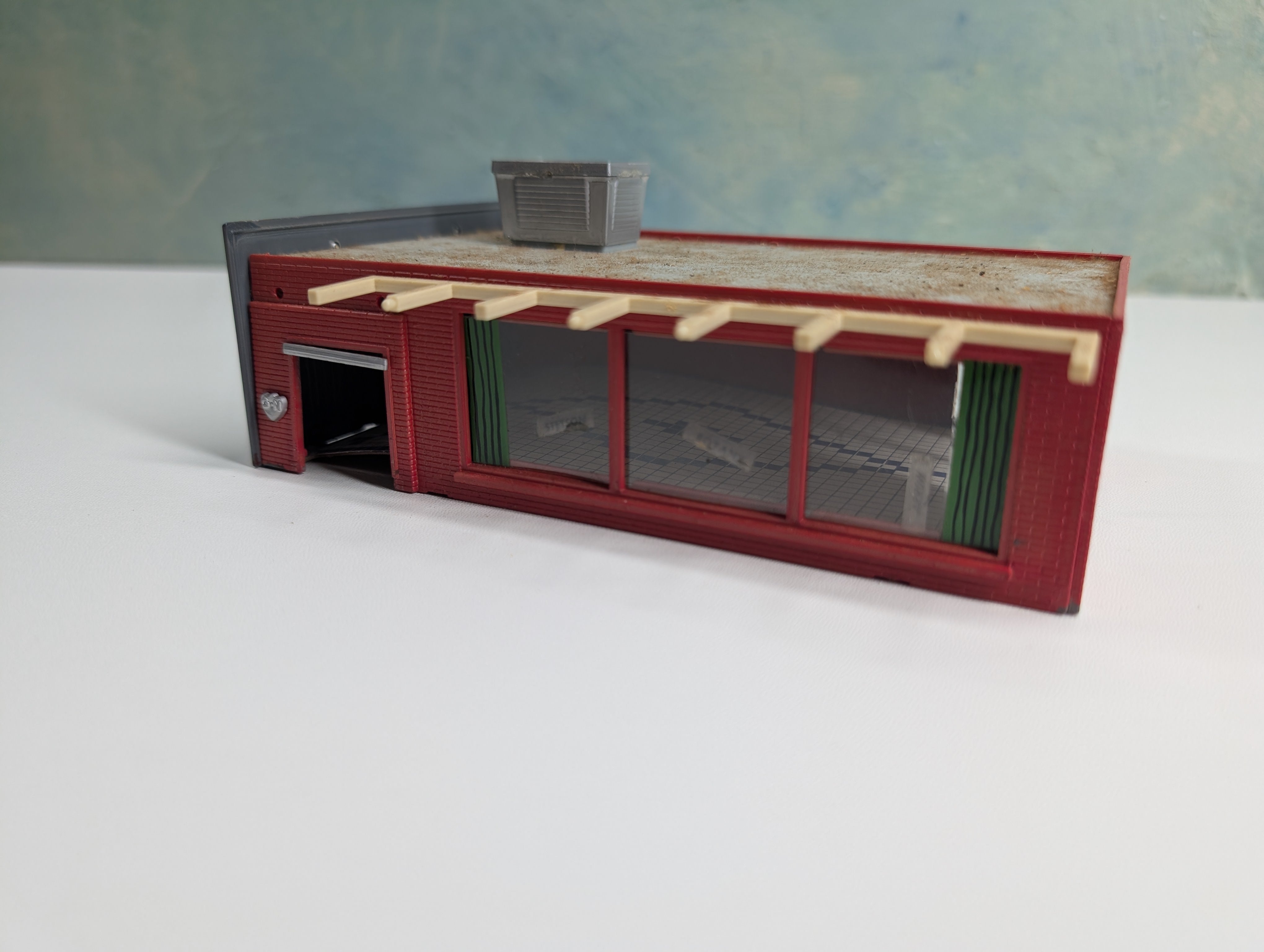 USED HO Scale Brick Storefront