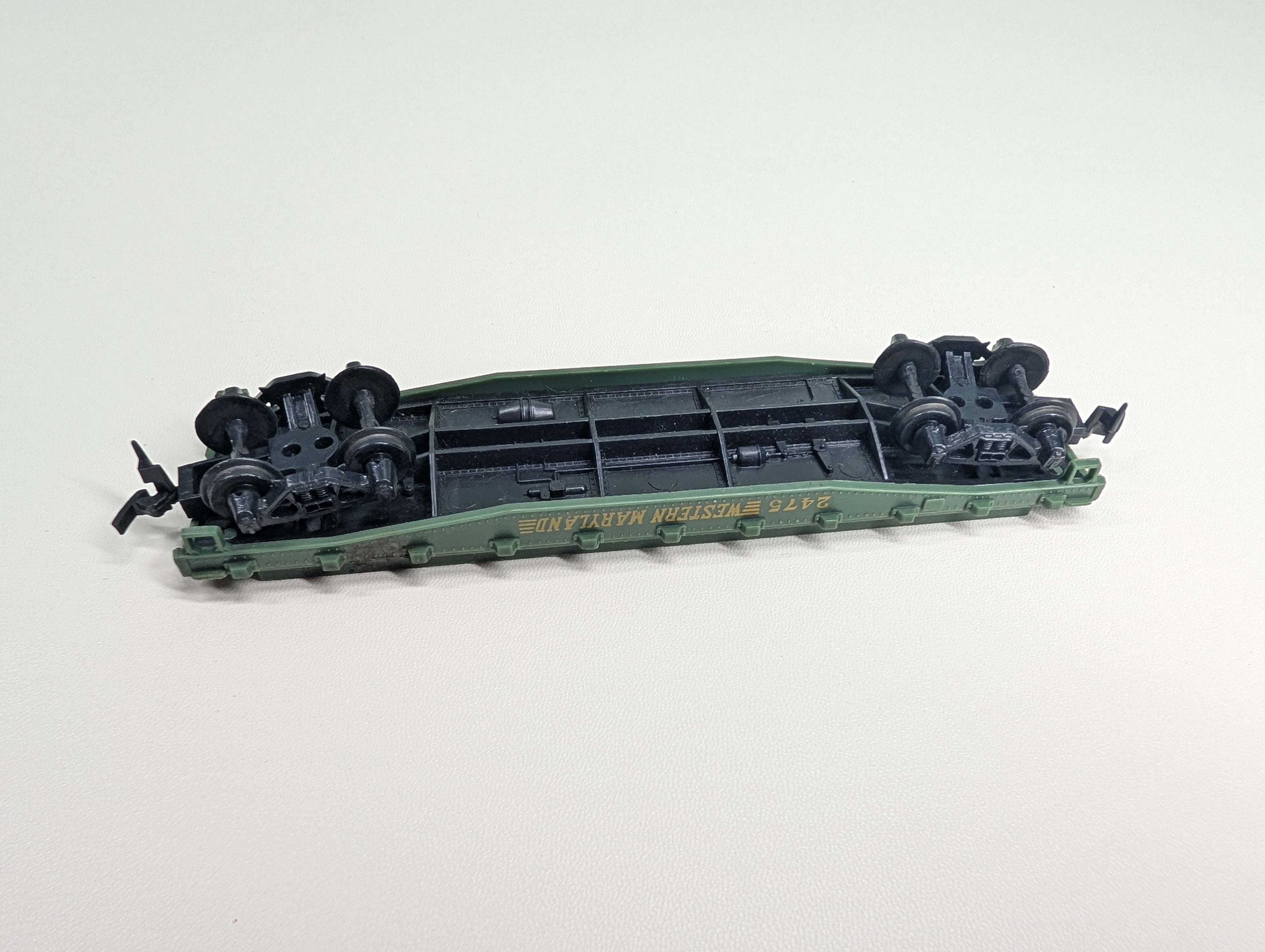 USED Tyco HO Scale Flat Car Western Maryland #2475