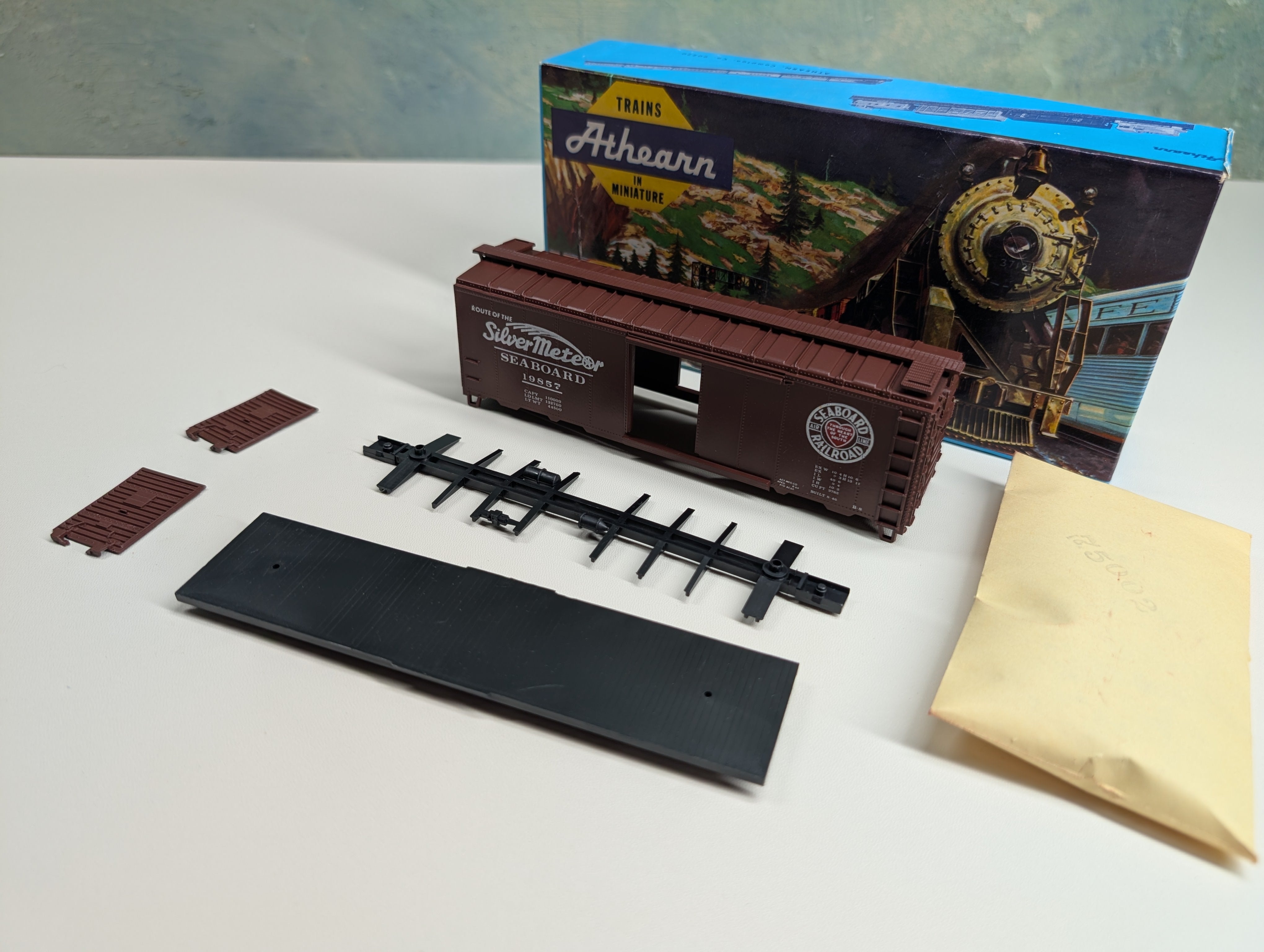 USED Athearn HO Scale 40' Box Car Seaboard Air Line #19857 Bev-Bel KIT