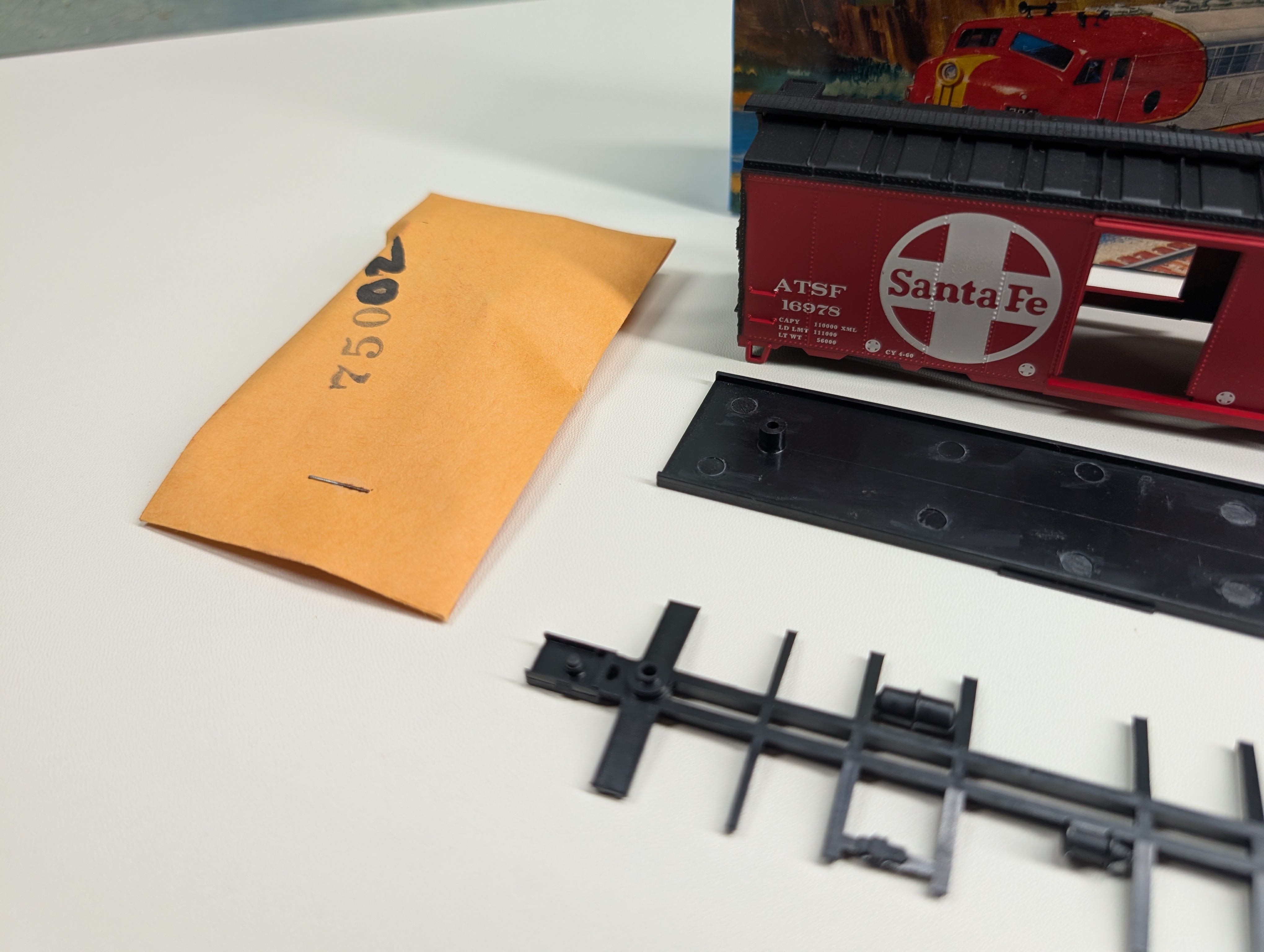 USED Athearn HO Scale 40' AAR Box Car Santa Fe ATSF #16978 KIT