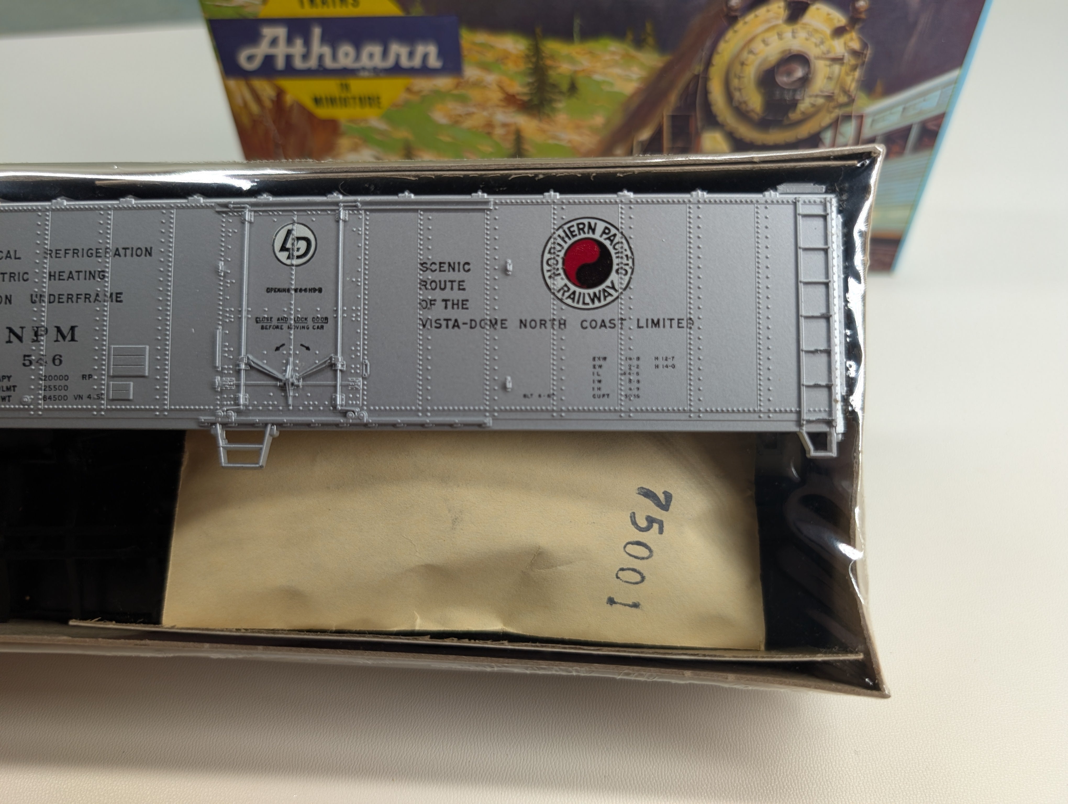 USED Athearn HO Scale 50' Mechanical Reefer Northern Pacific NPM #546 Sealed KIT