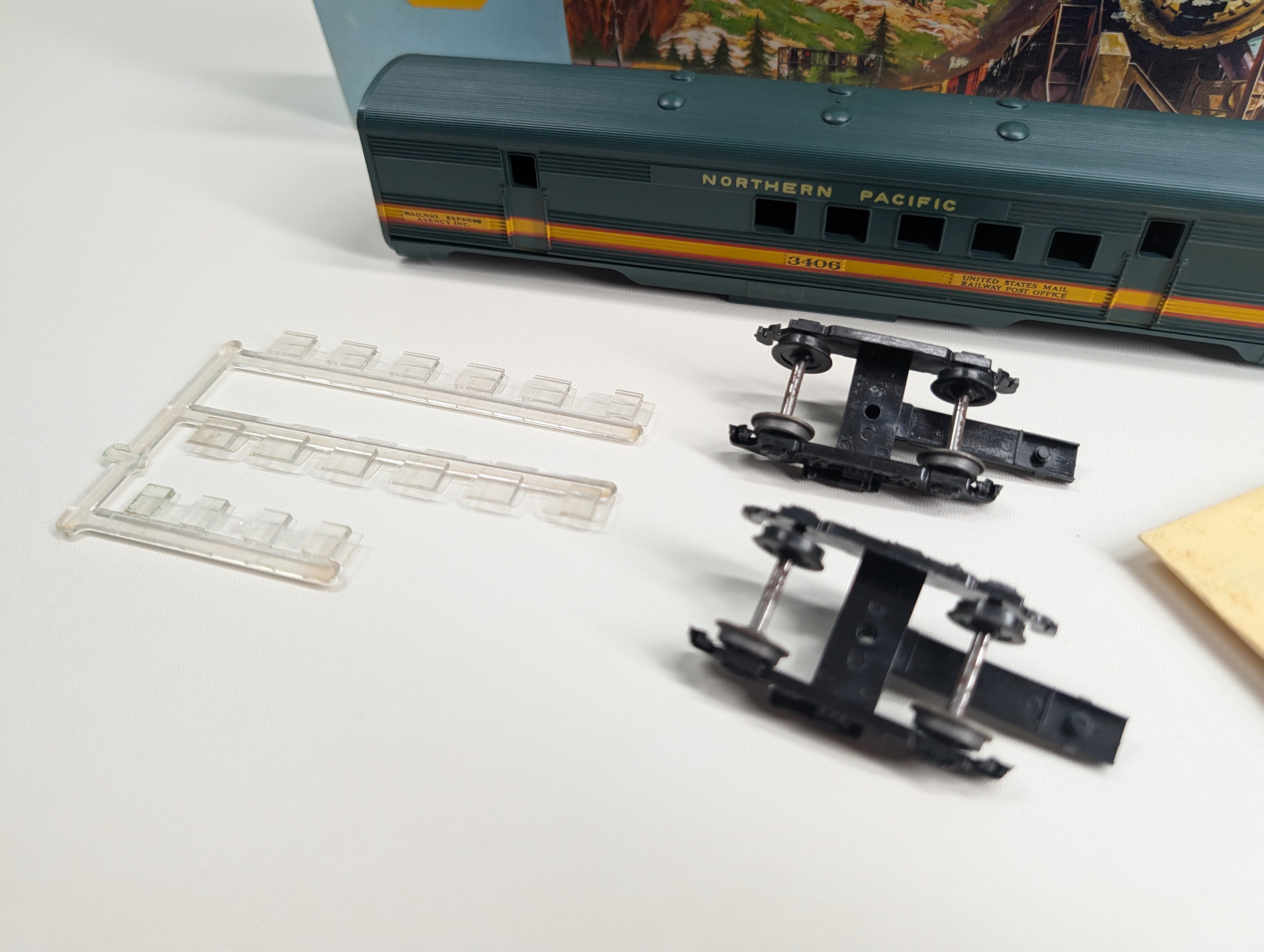 USED Athearn HO Scale RPO Passenger Car Northern Pacific NP #3406 KIT