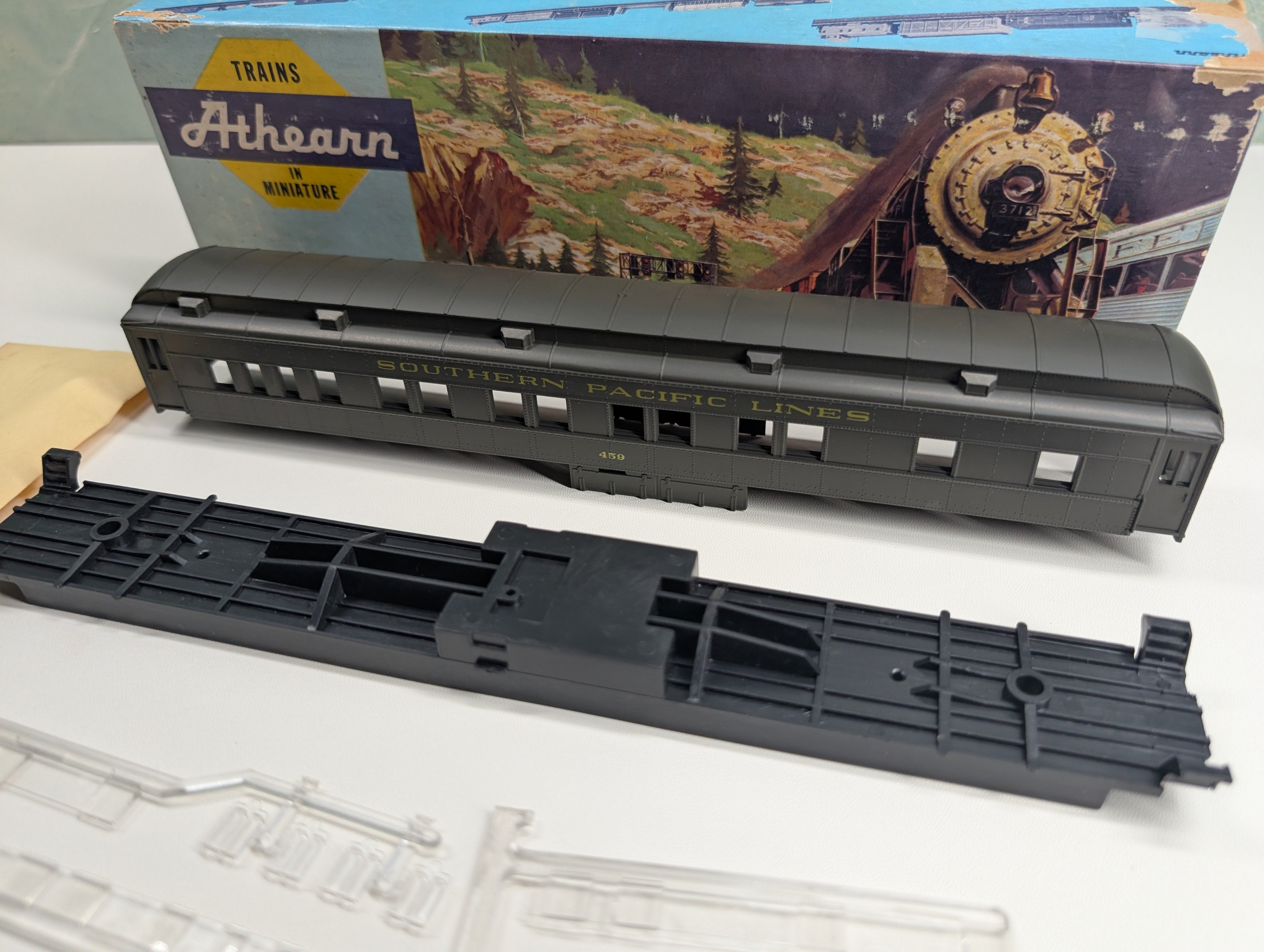 USED Athearn HO Scale Standard Pullman Passenger Car Southern Pacific Lines 459 KIT