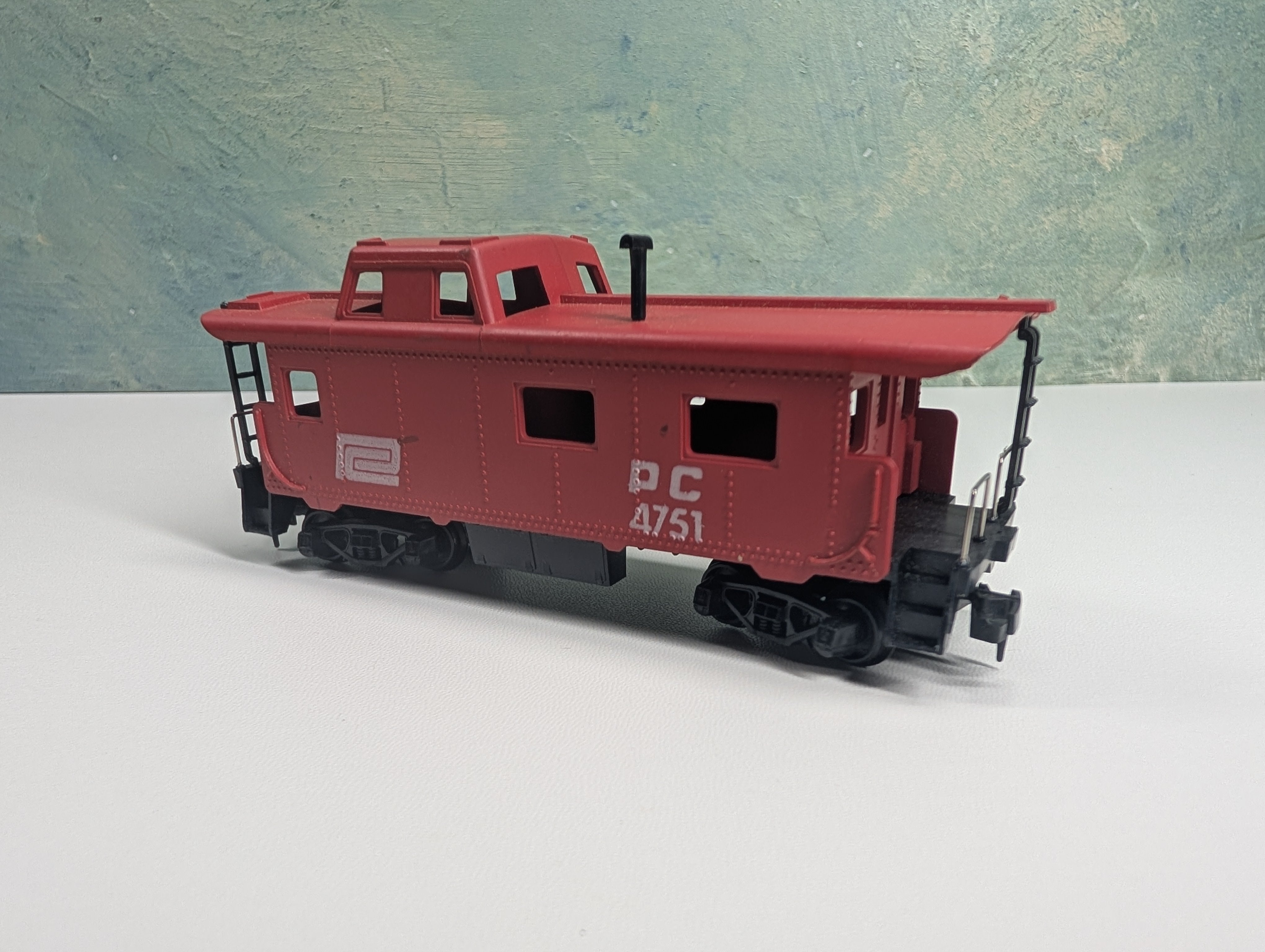USED Tyco HO Scale Caboose Penn Central PC #4751