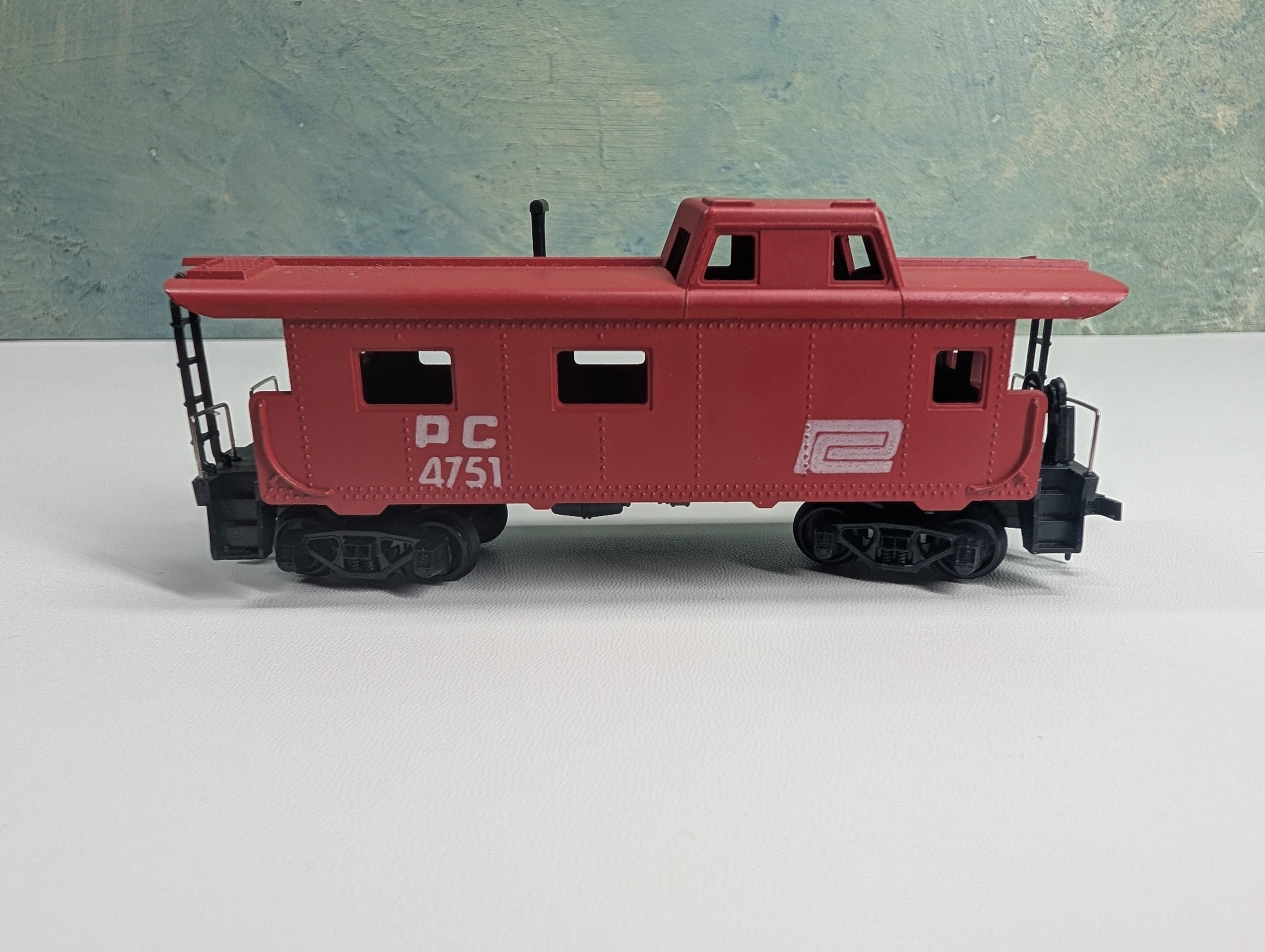 USED Tyco HO Scale Caboose Penn Central PC #4751