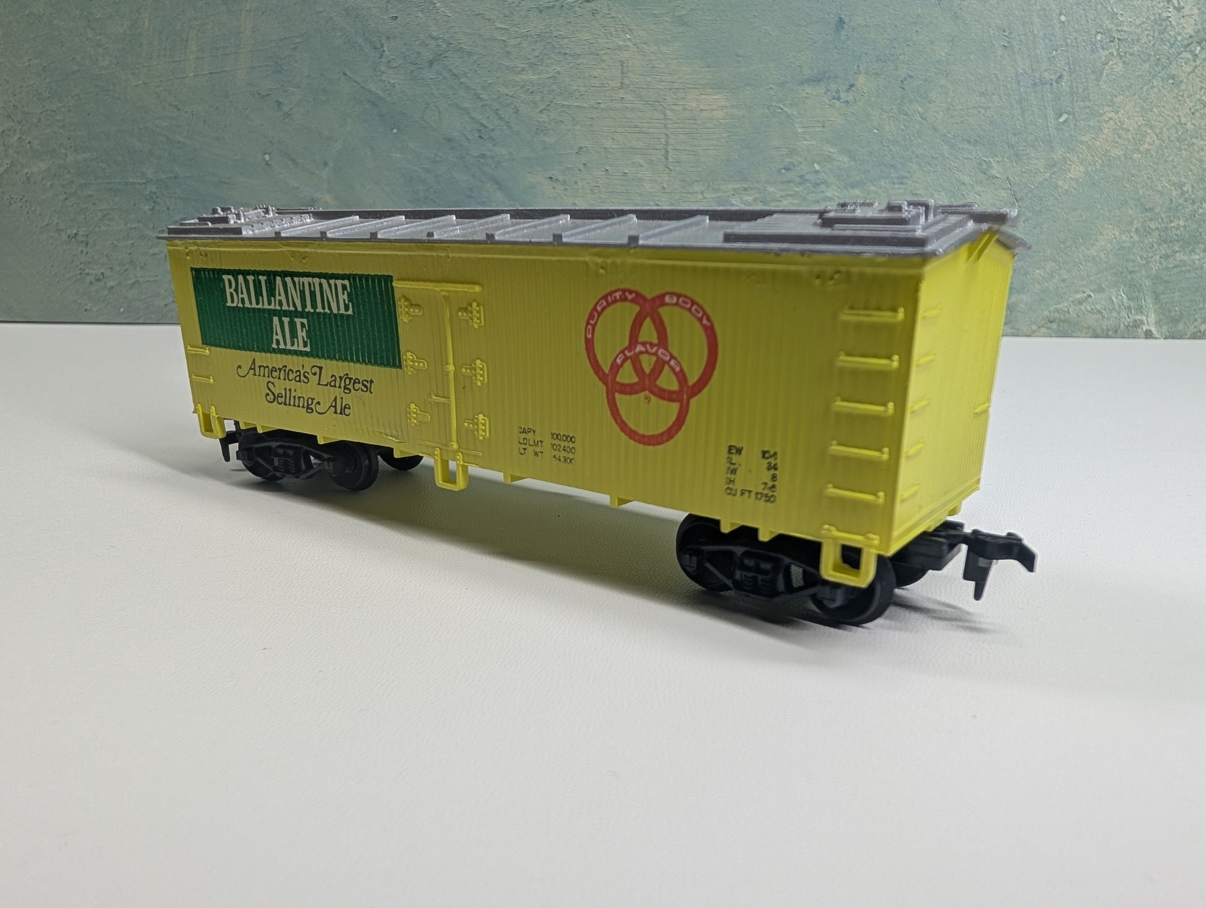 USED Life-Like HO Scale Beer Car Ballantine Ale