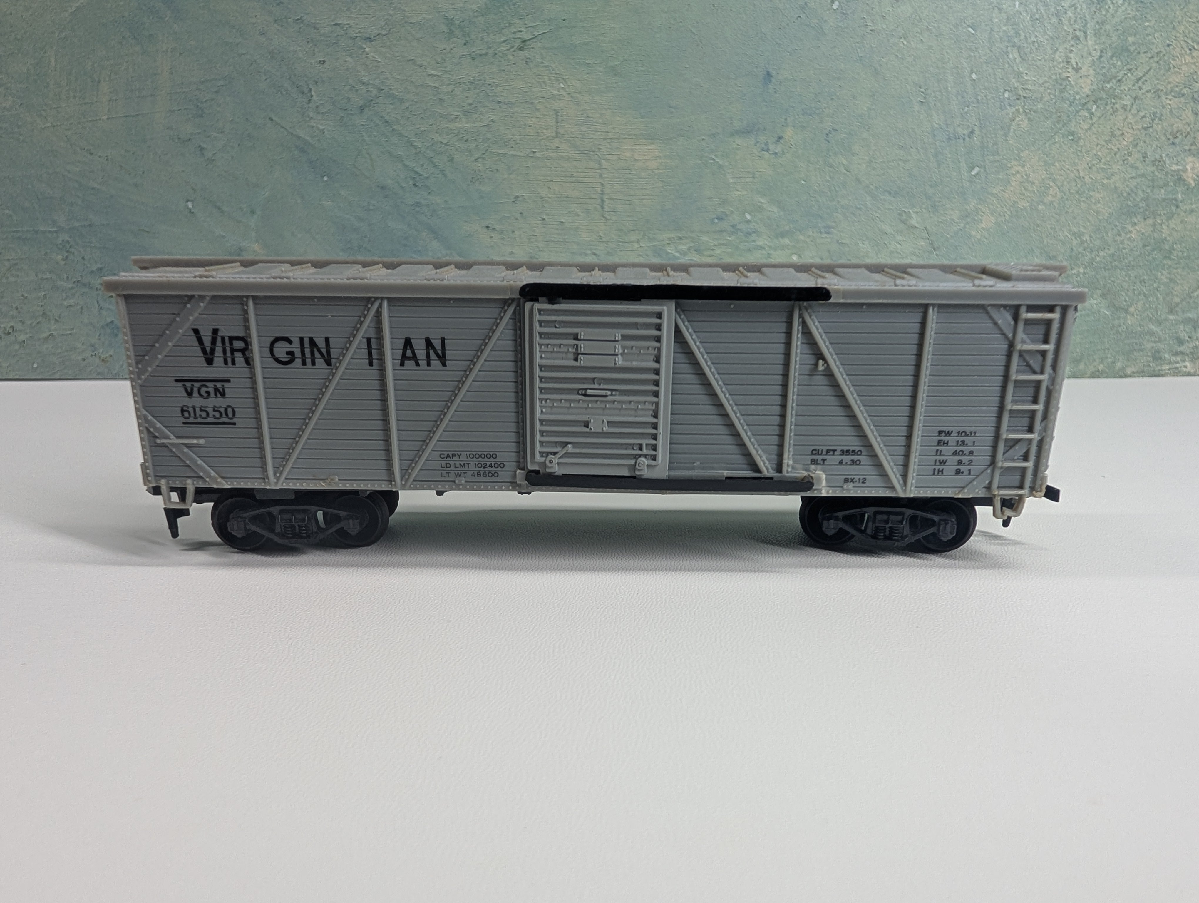 USED Life-Like HO Scale 40' Wood Box Car Virginian VGN #61550