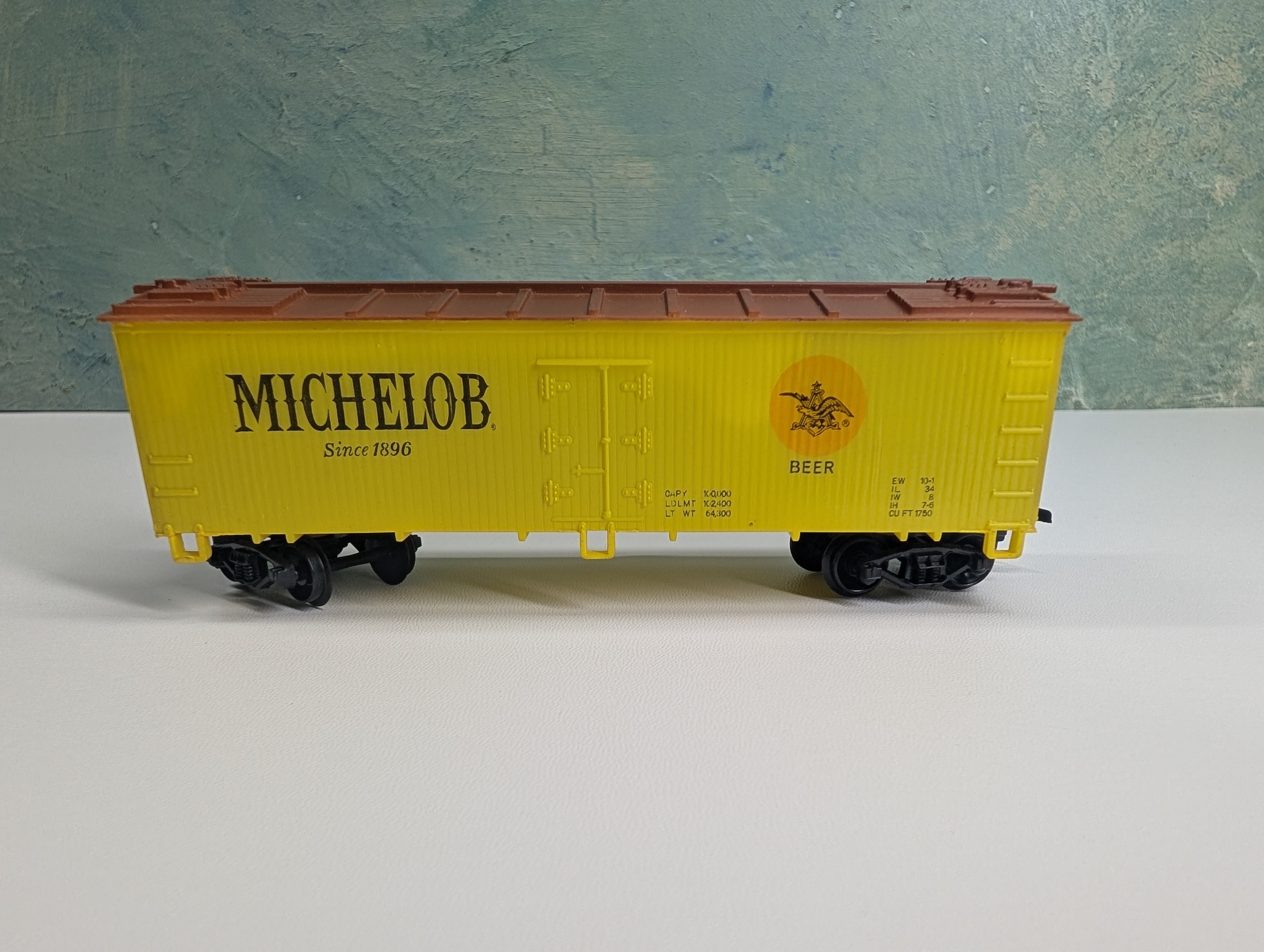 USED Life-Like HO Scale Beer Car Michelob