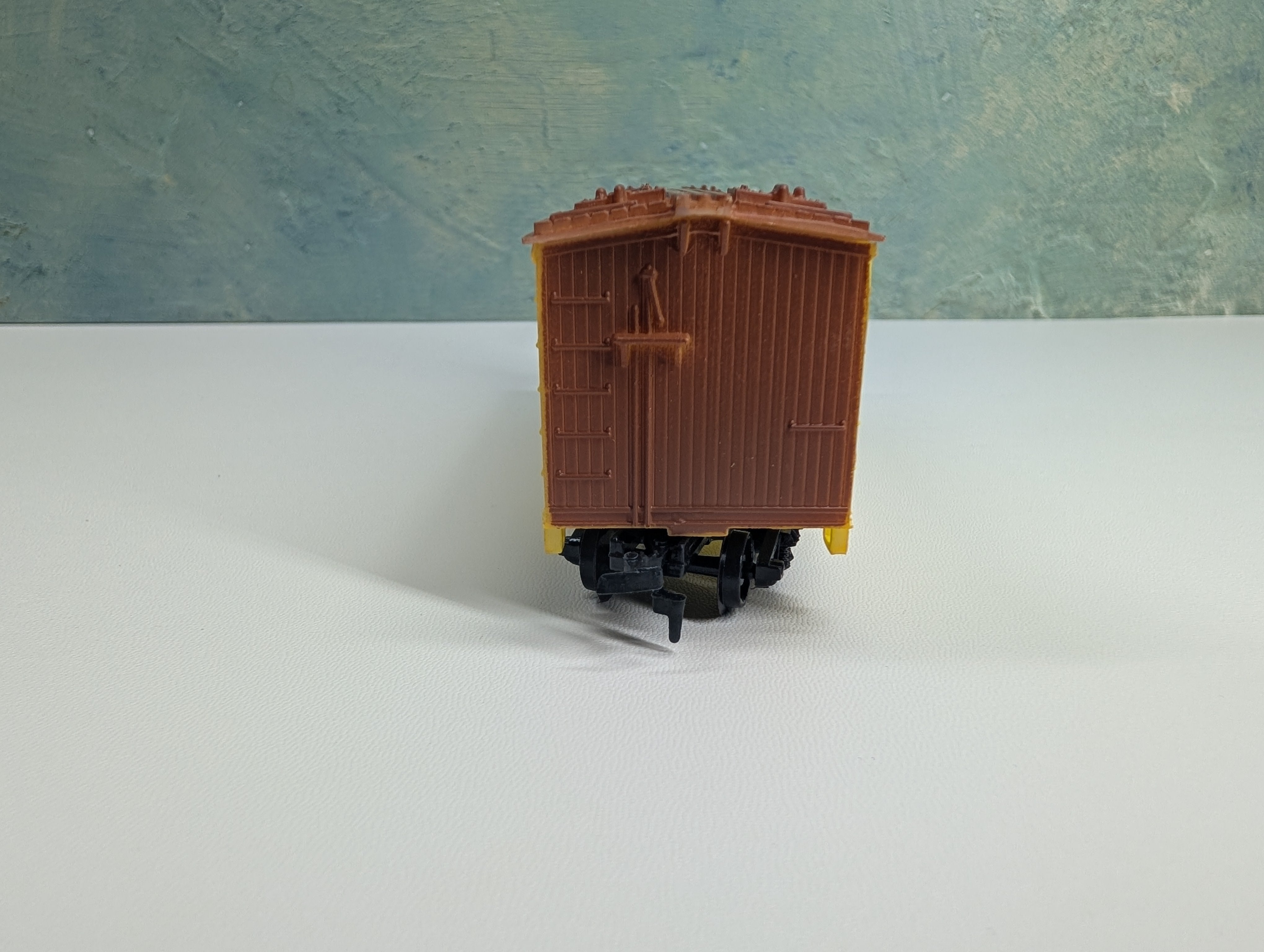 USED Life-Like HO Scale Beer Car Michelob
