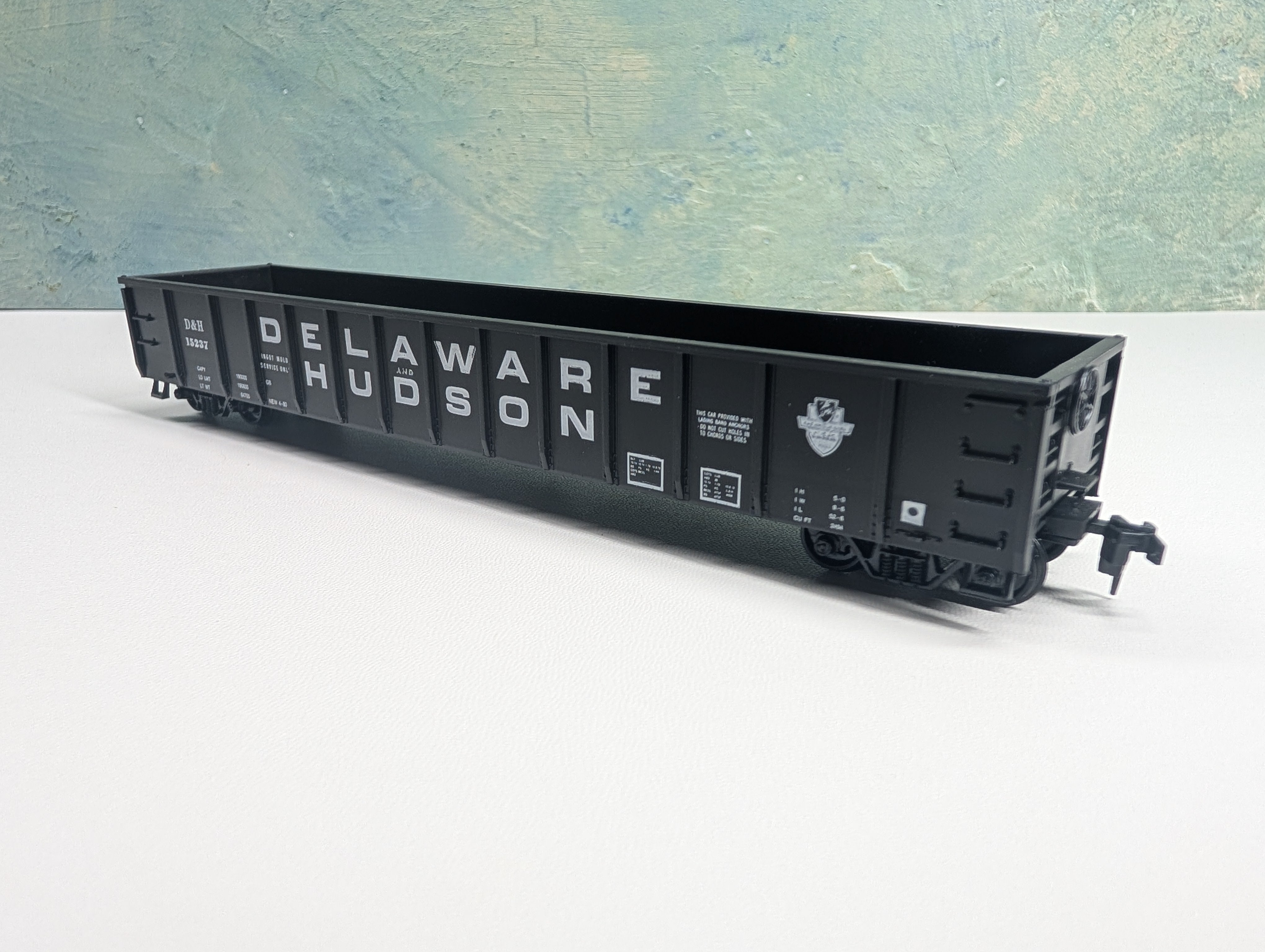 USED Roundhouse HO Scale Gondola Delaware and Hudson D&H #15327