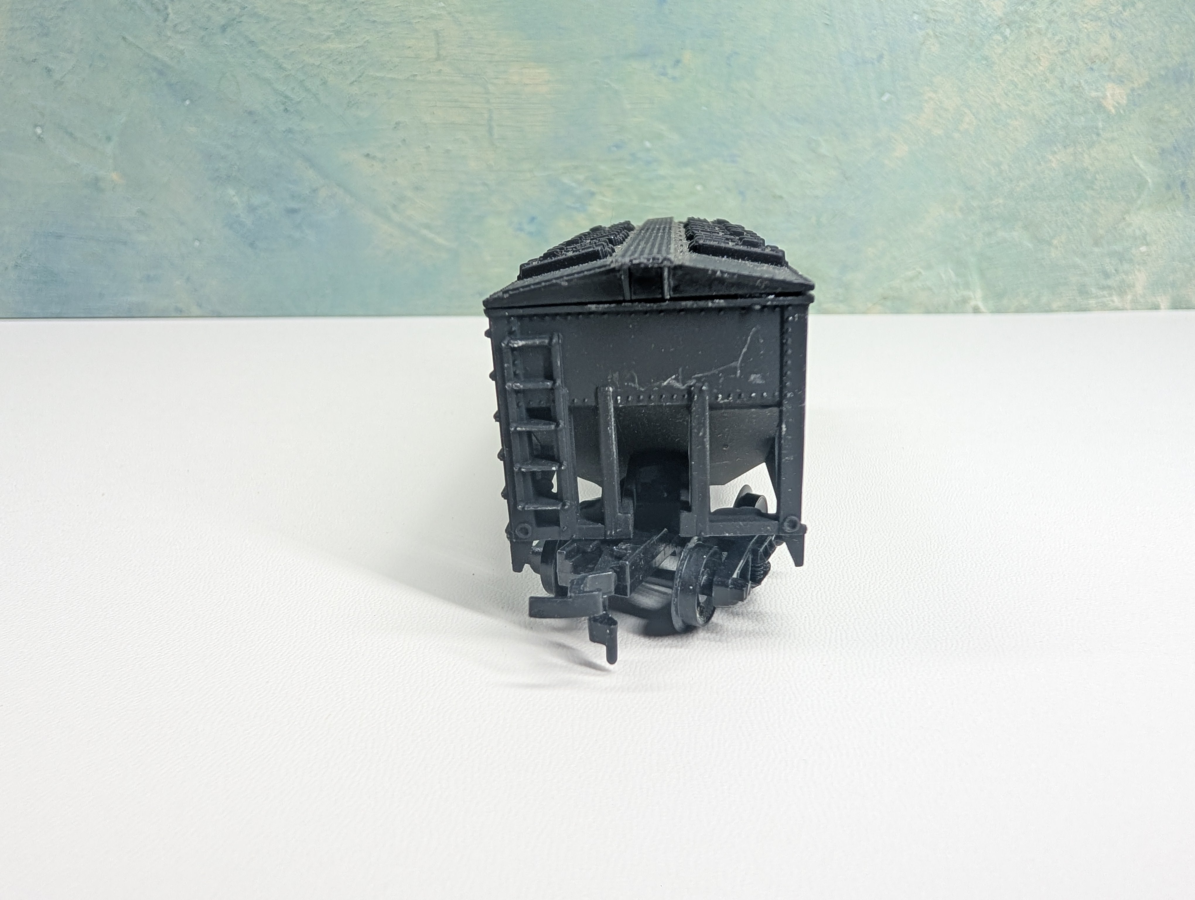 USED HO Scale 2 Bay Covered Hopper Erie #4065