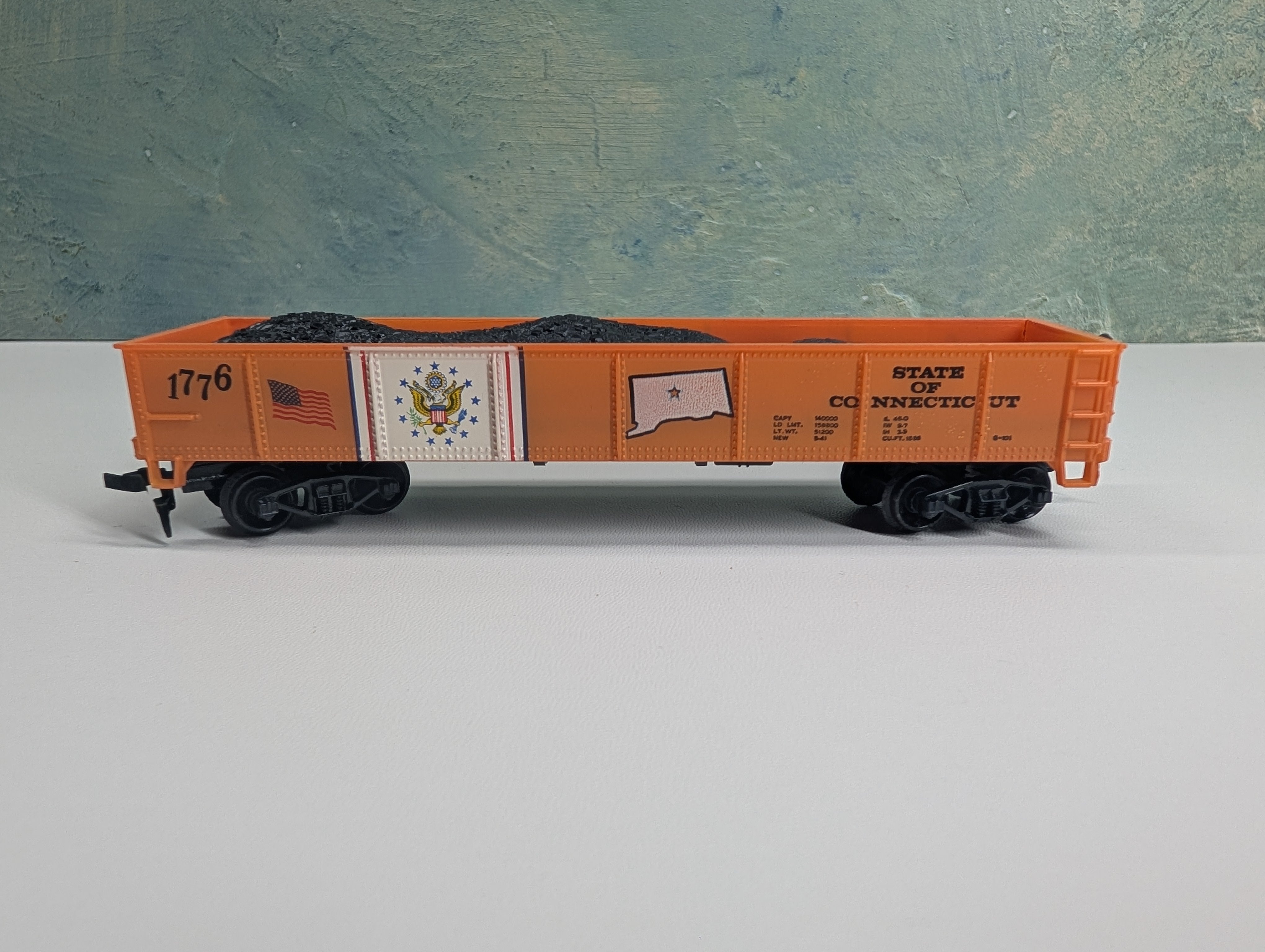 USED HO Scale State Gondola 1776 State of Connecticut