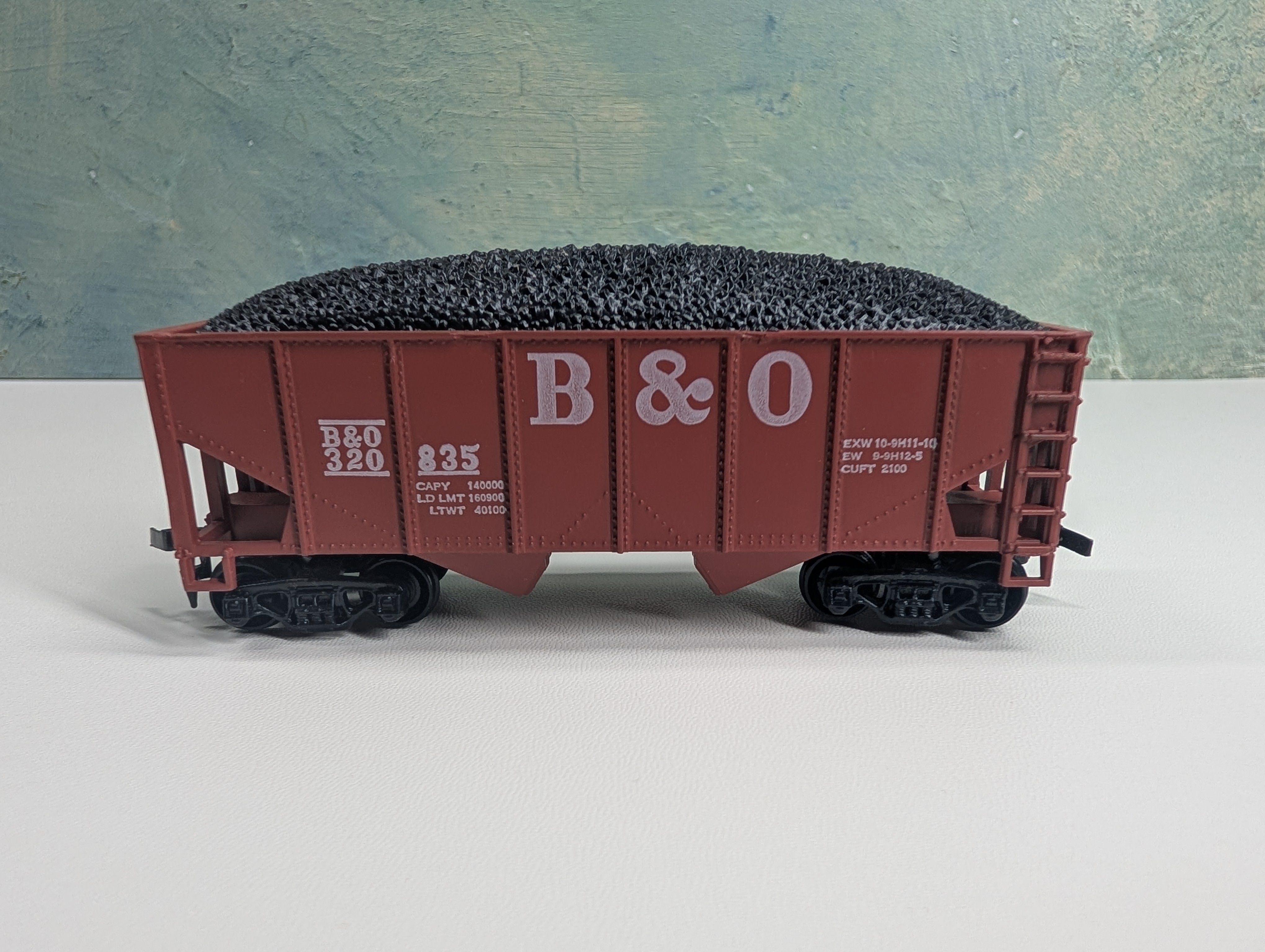 USED HO Scale 2 Bay Coal Hopper Baltimore and Ohio B&O #320835