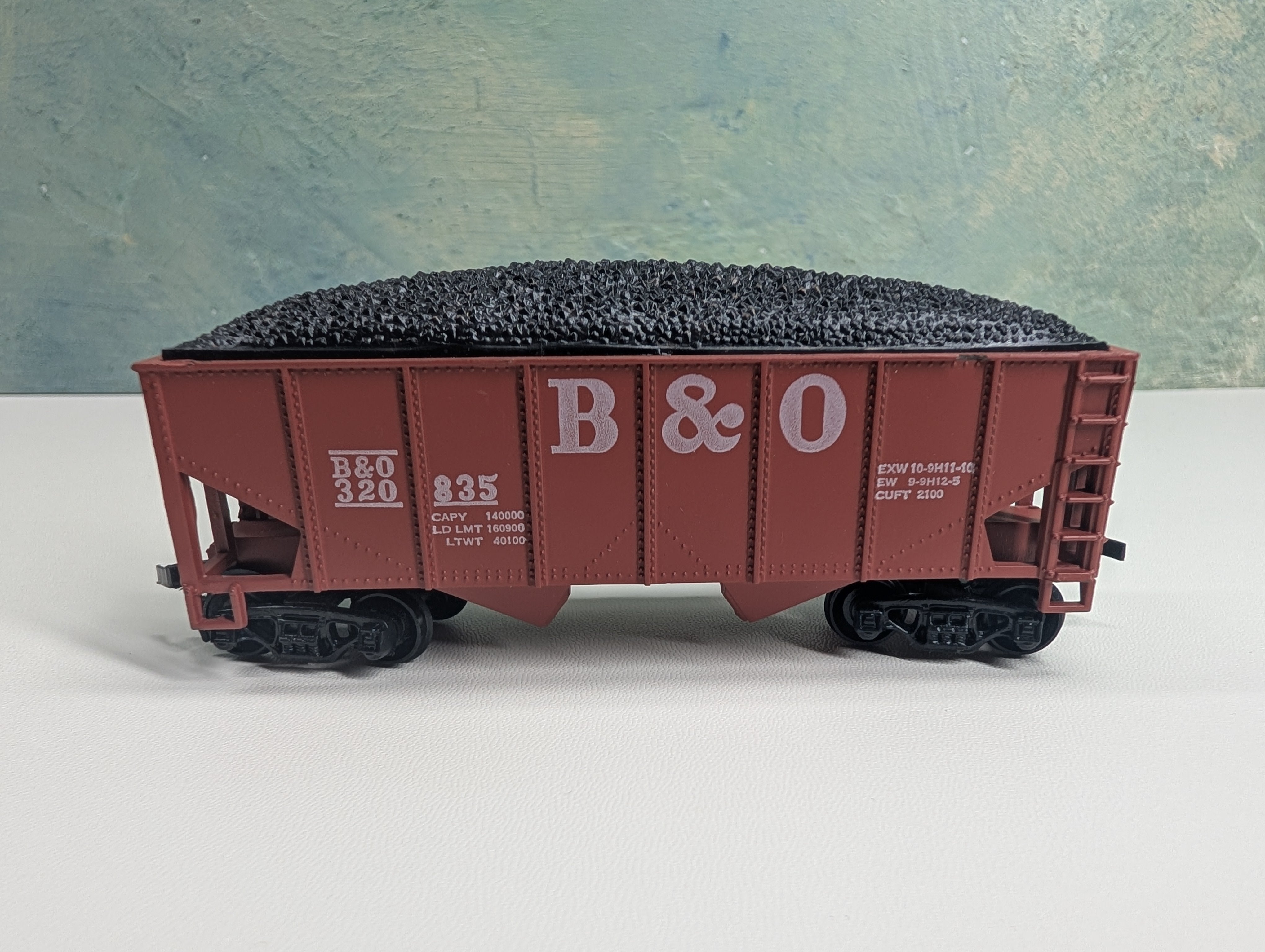 USED HO Scale 2 Bay Coal Hopper Baltimore and Ohio B&O #320835