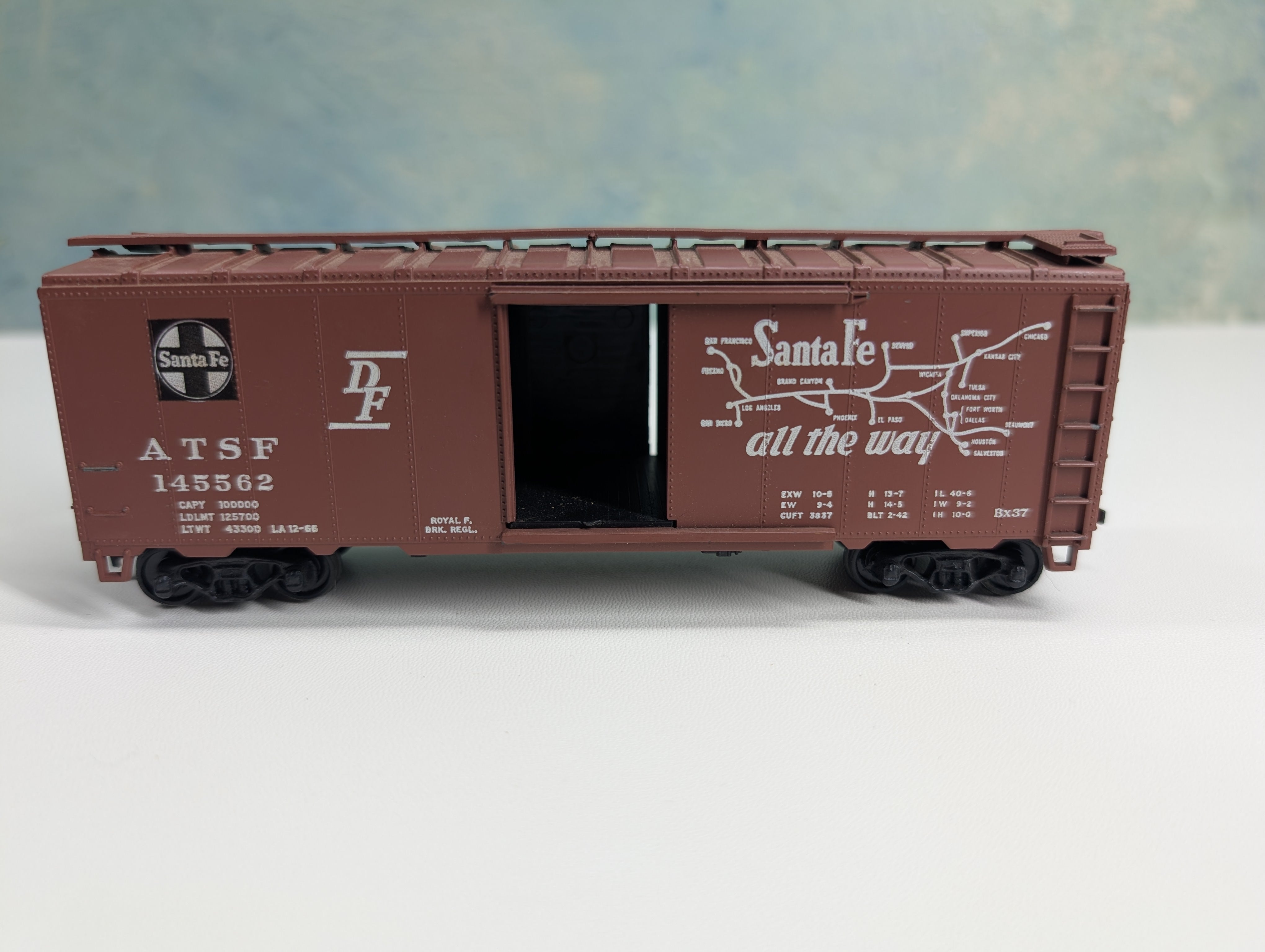USED Athearn HO Scale 40' Box Car Santa Fe ATSF #145562