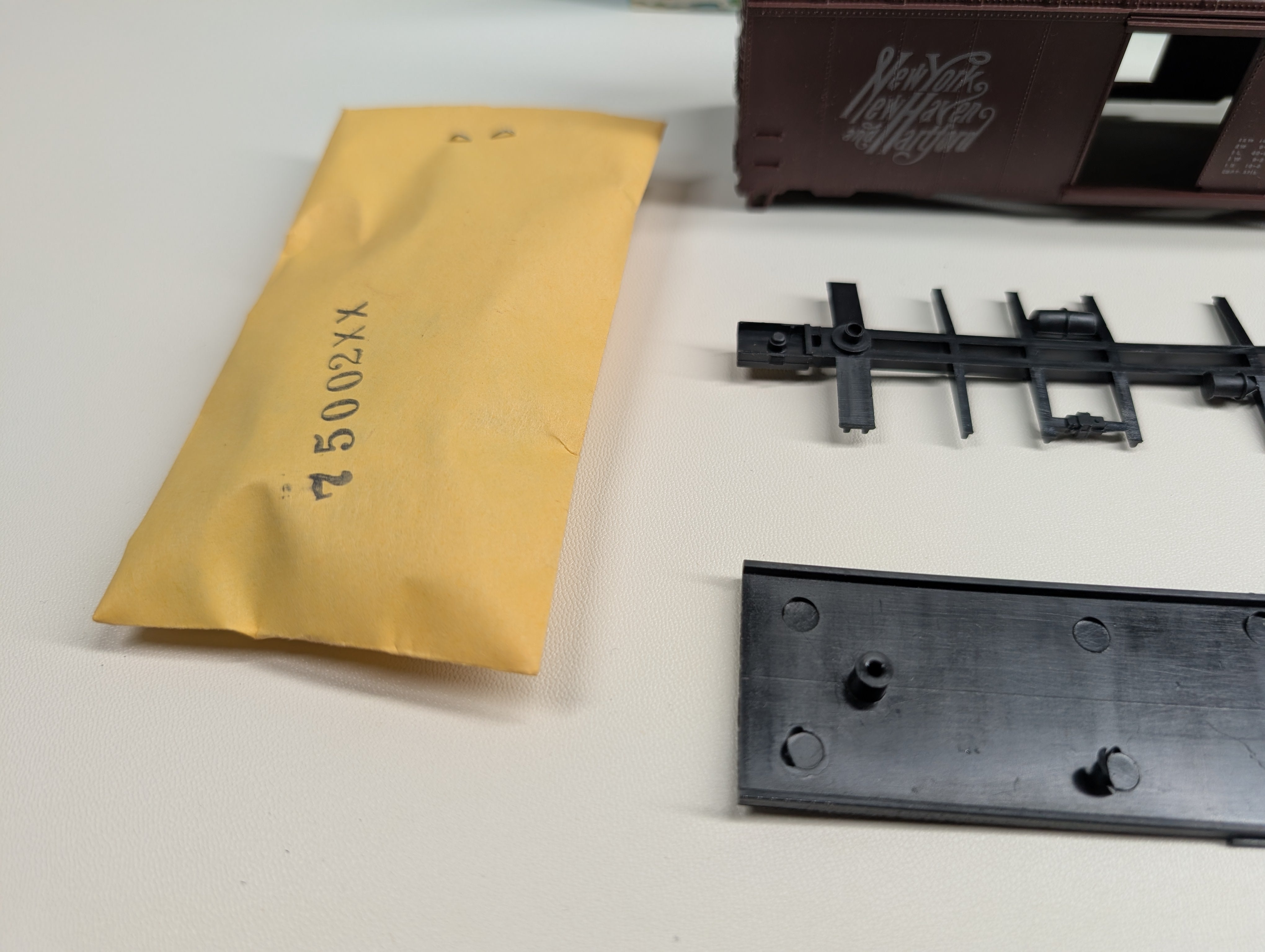USED Athearn HO Scale 40' Box Car New York, New Haven and Hartford NH #90564 KIT