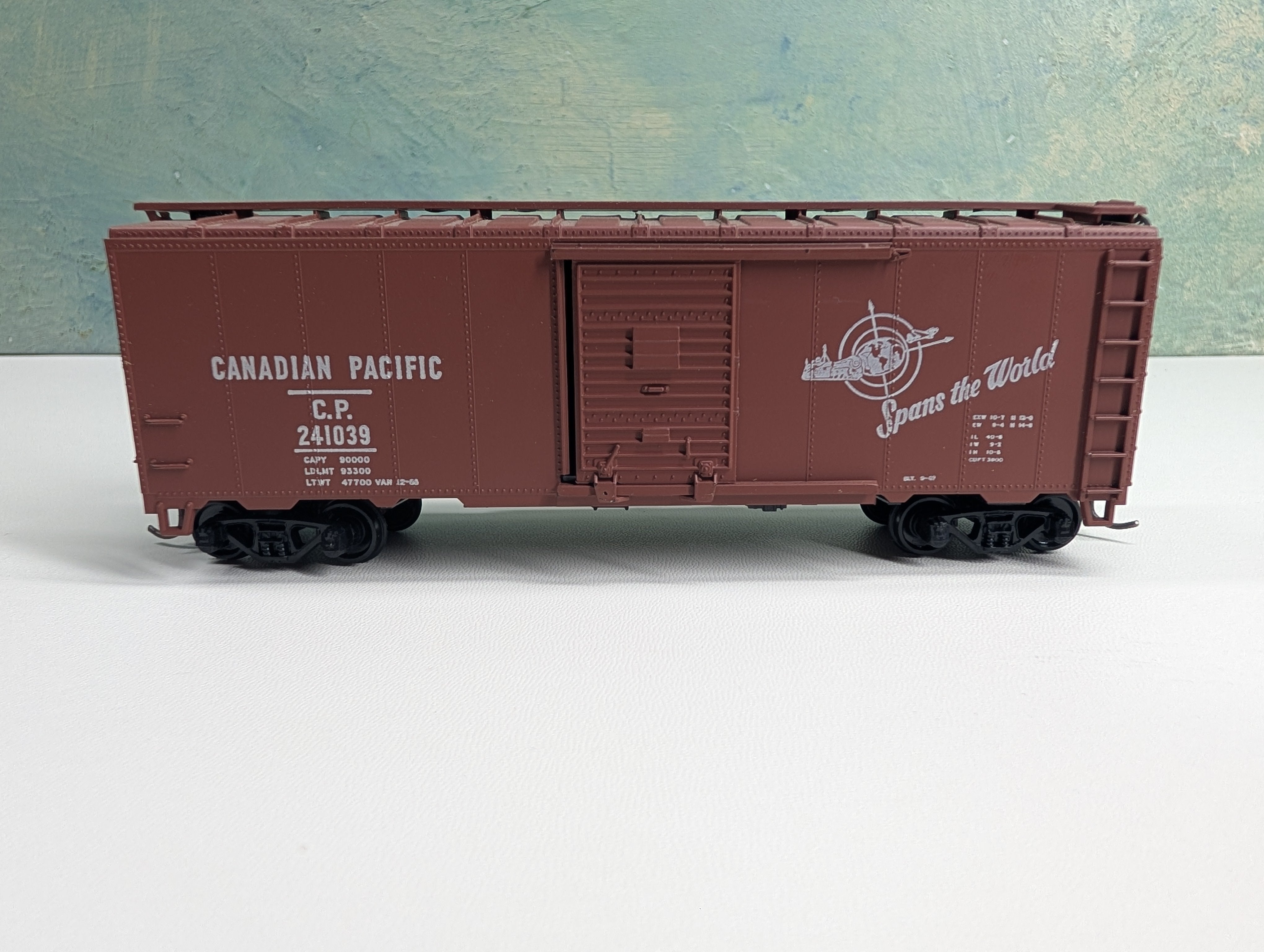 USED Athearn HO Scale 40' Box Car Canadian Pacific CP #241039