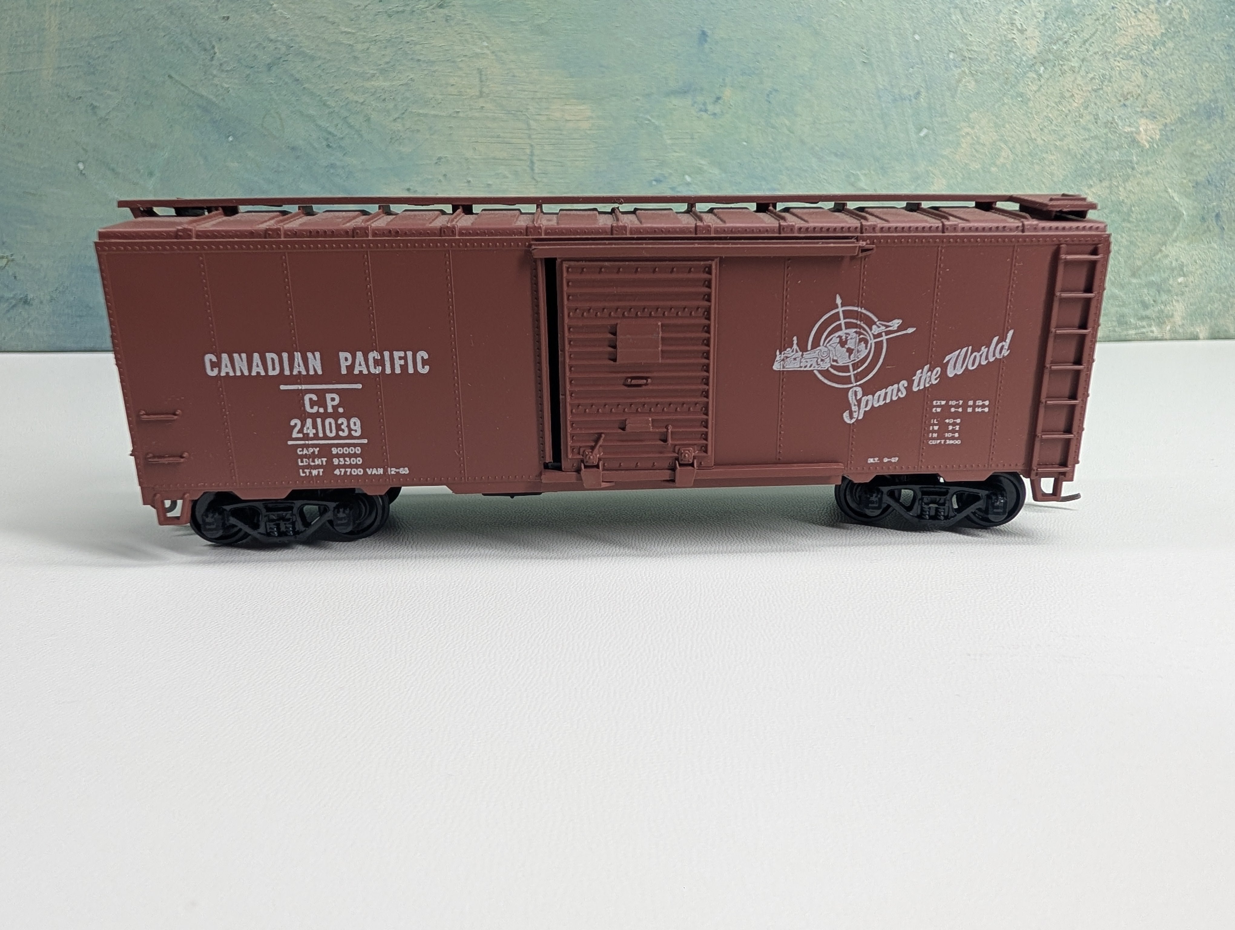 USED Athearn HO Scale 40' Box Car Canadian Pacific CP #241039