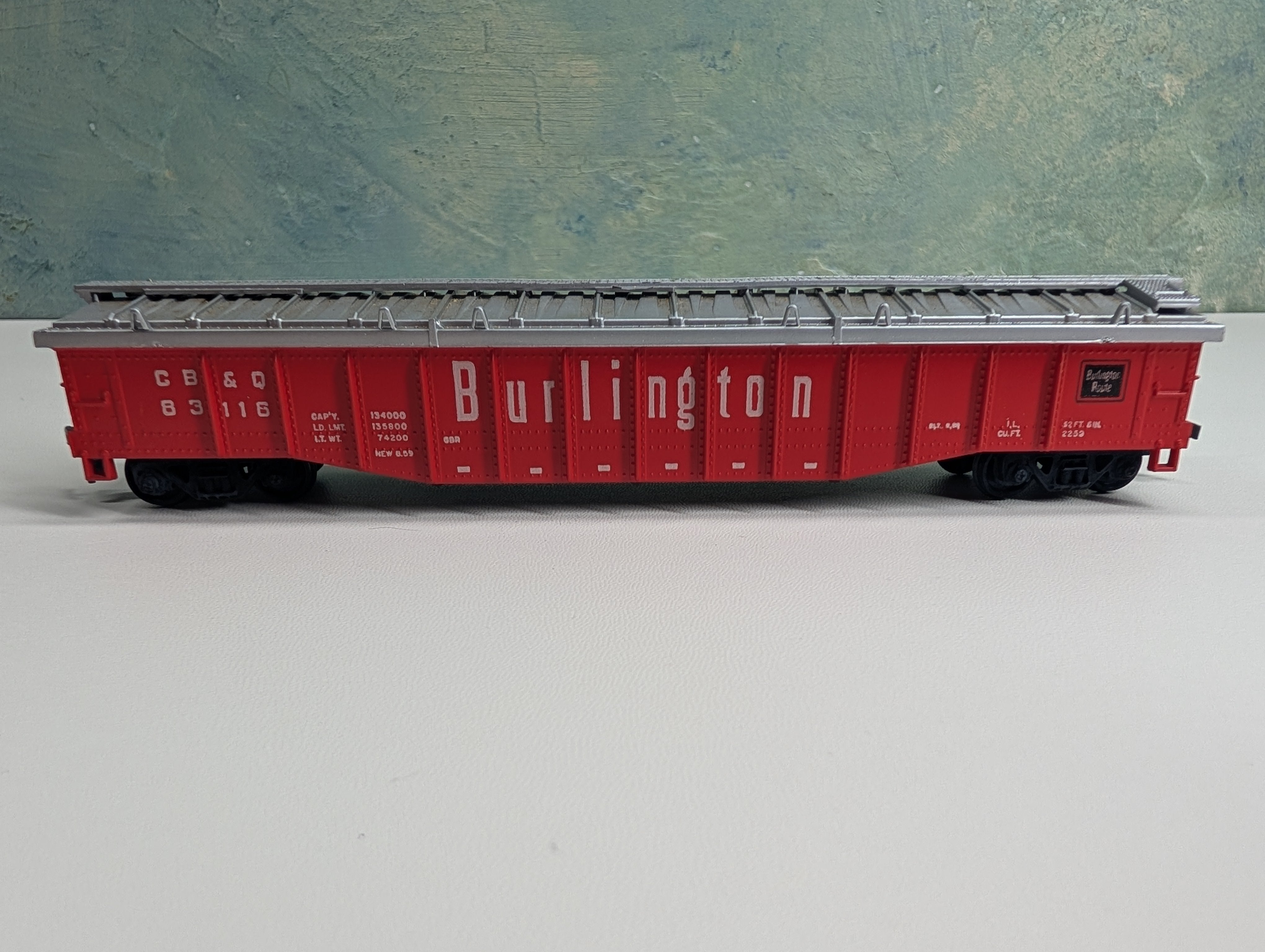 USED Athearn HO Scale Covered Gondola Burlington CB&Q #83116